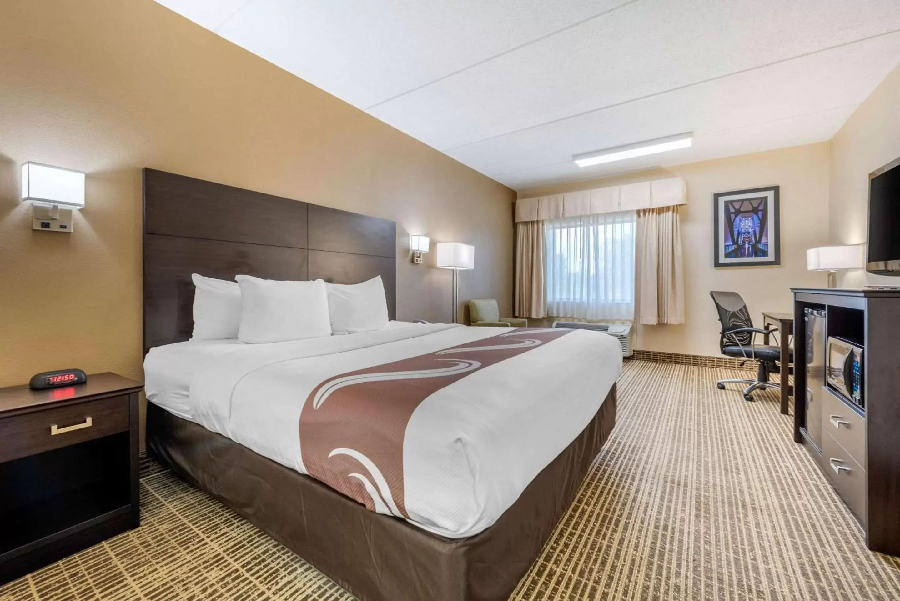 Bedroom, Bed in Quality Inn Louisville