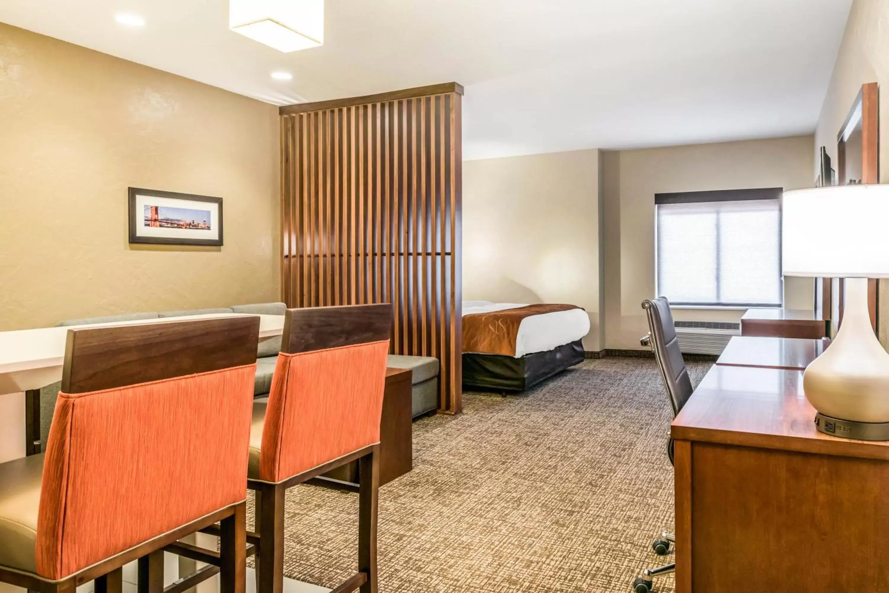 Seating area in Comfort Suites Florence - Cincinnati South