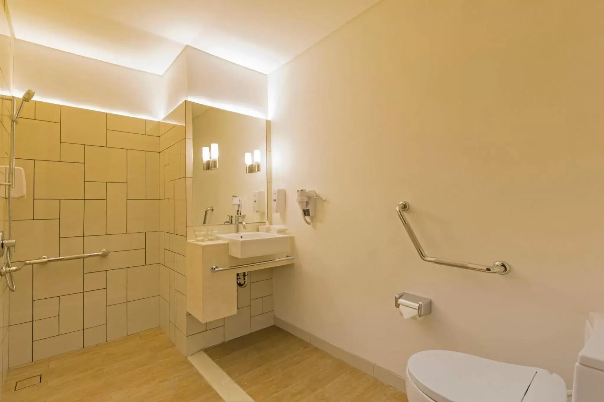 Bathroom in Holiday Inn Express Jakarta Pluit Citygate, an IHG Hotel