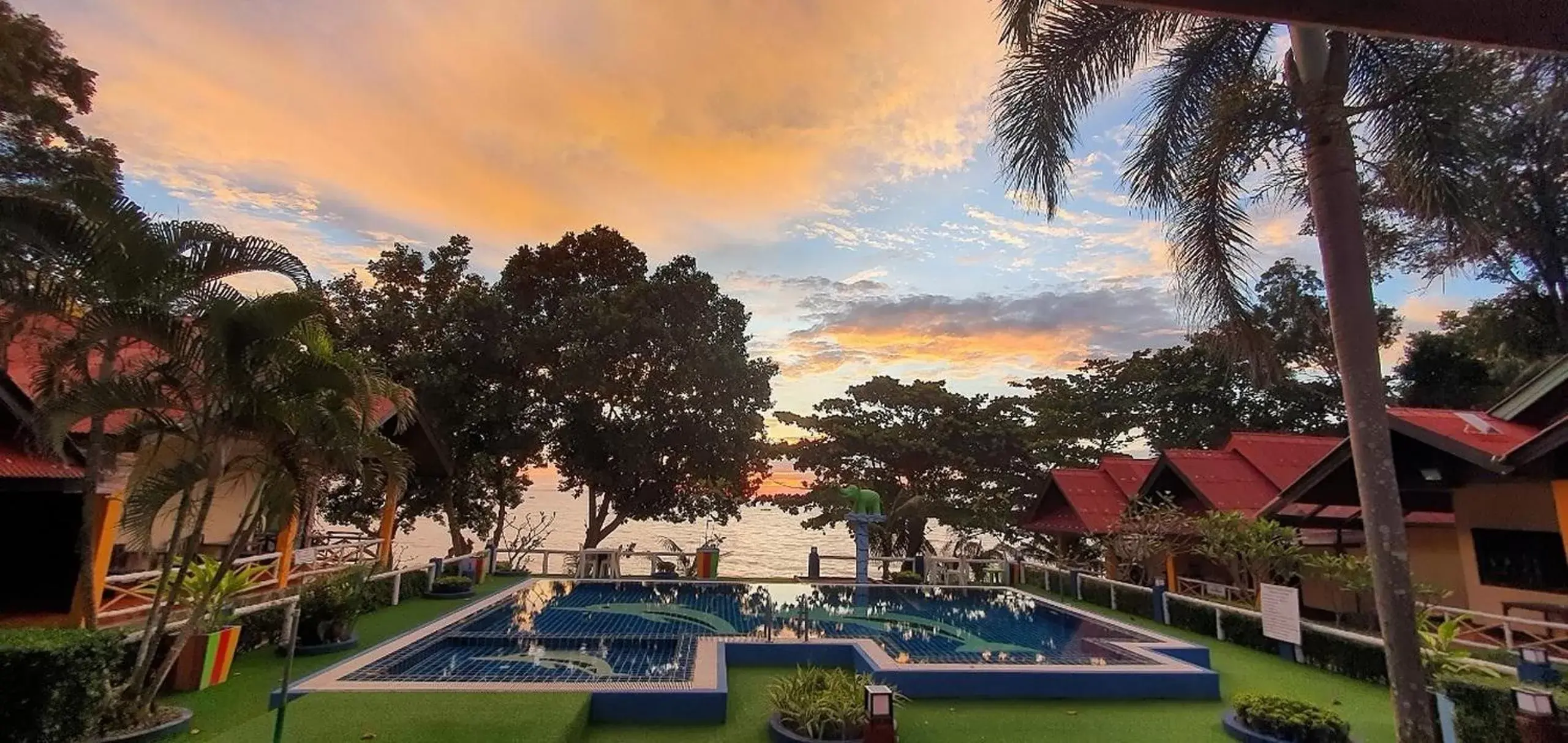 Swimming Pool in Penny's Resort