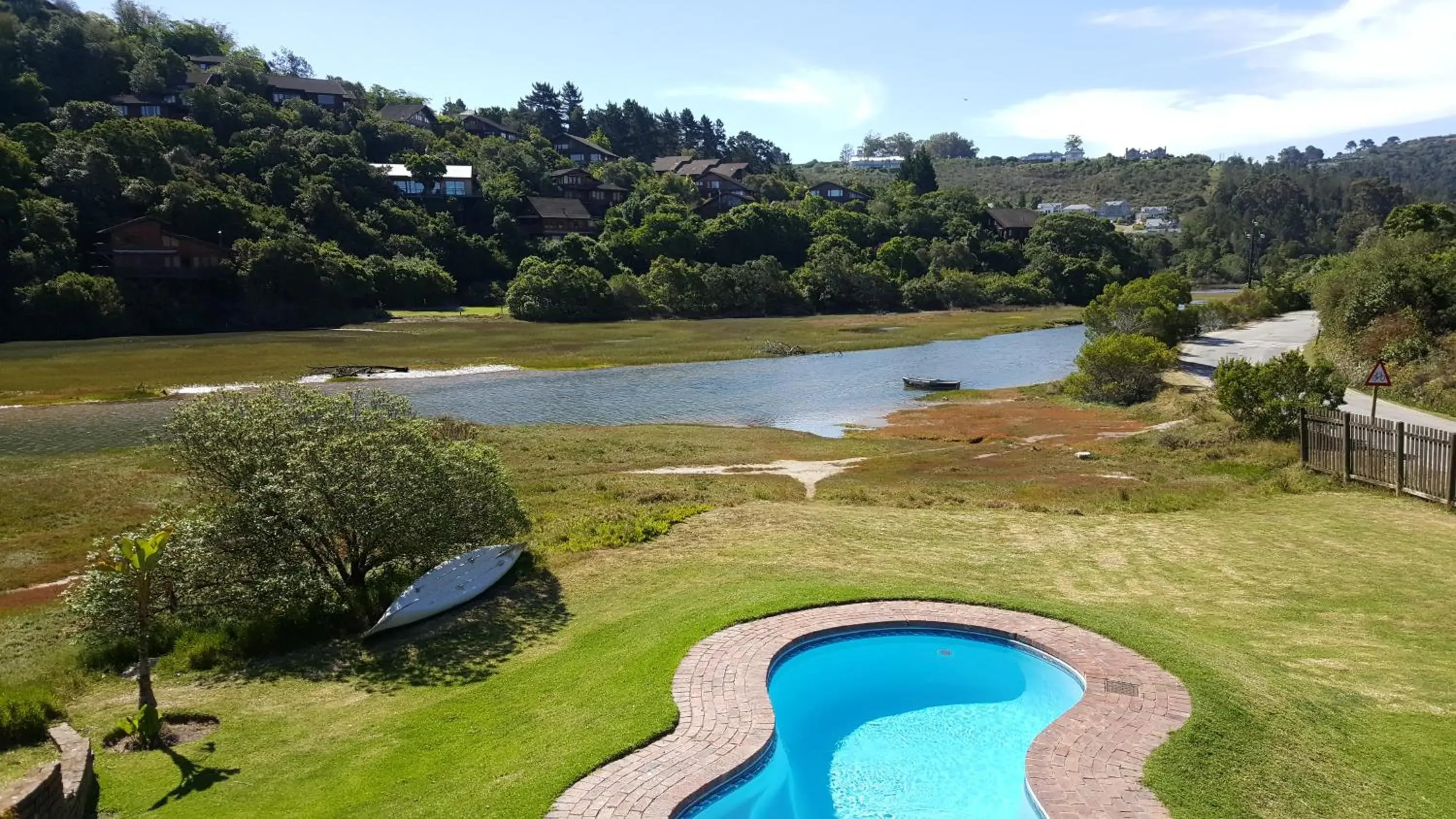 Garden, Pool View in Salt River Lodge