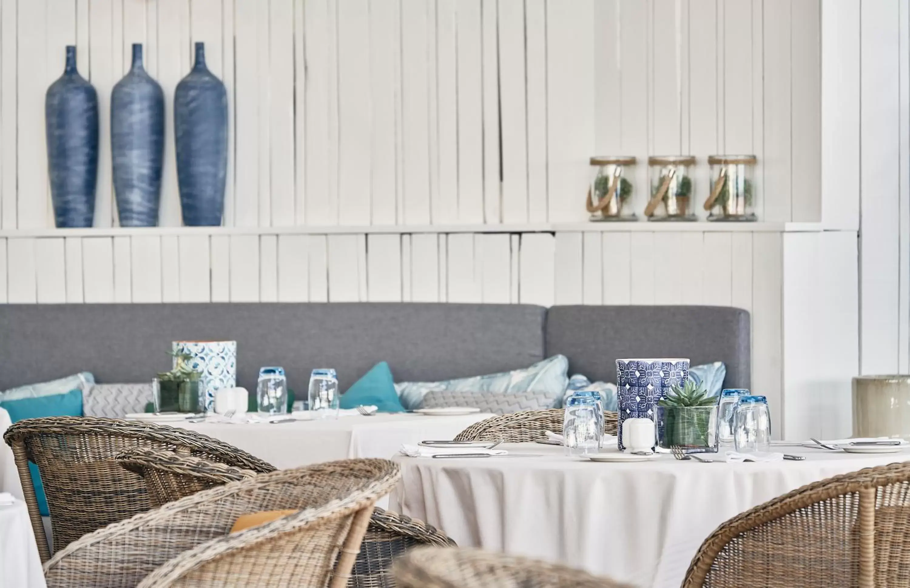 Restaurant/places to eat in The Cliff Bay - PortoBay