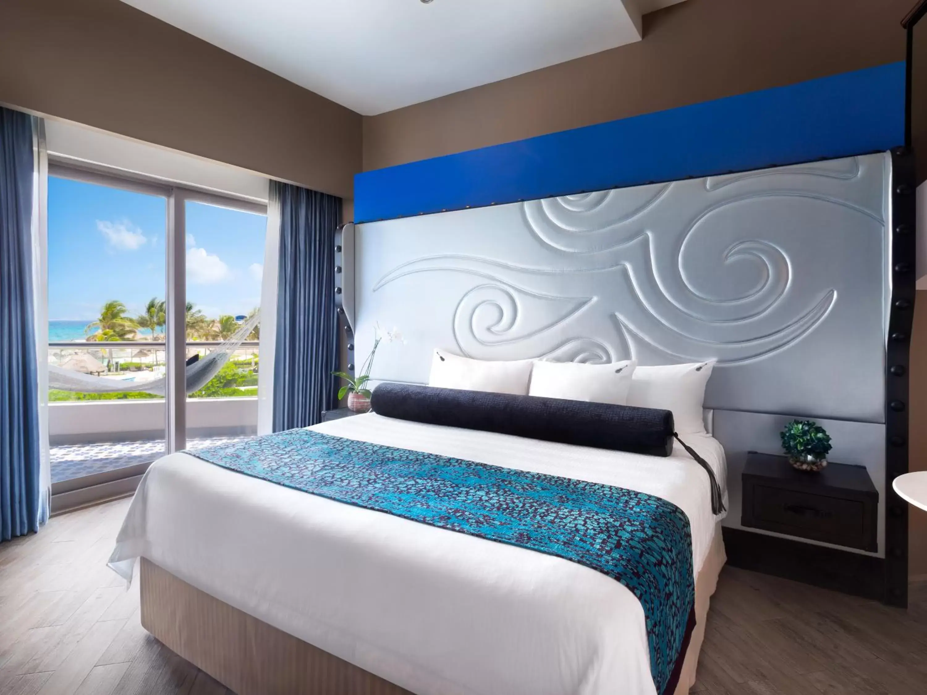 Bedroom, Bed in Hard Rock Hotel Riviera Maya - Hacienda All Inclusive