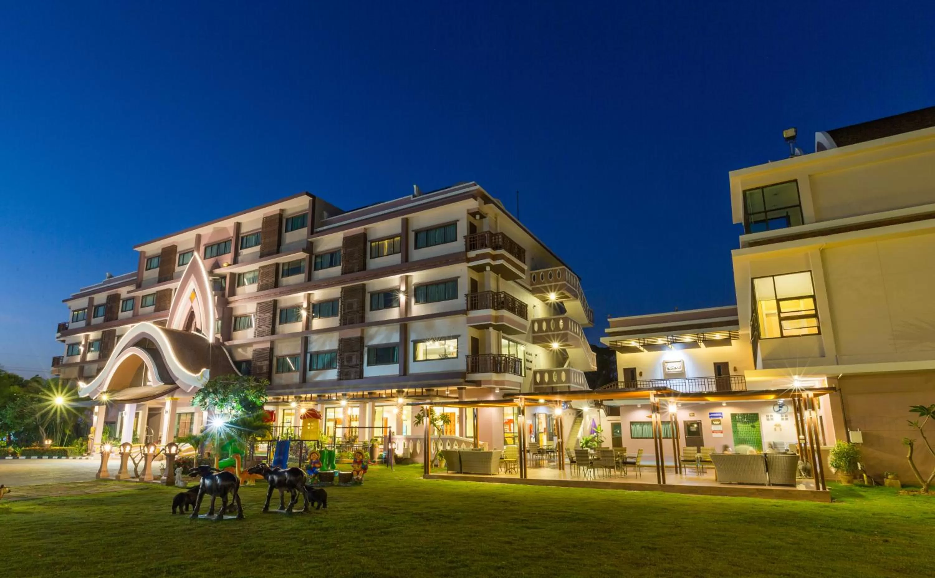 Garden in Phanomrungpuri Hotel Buriram