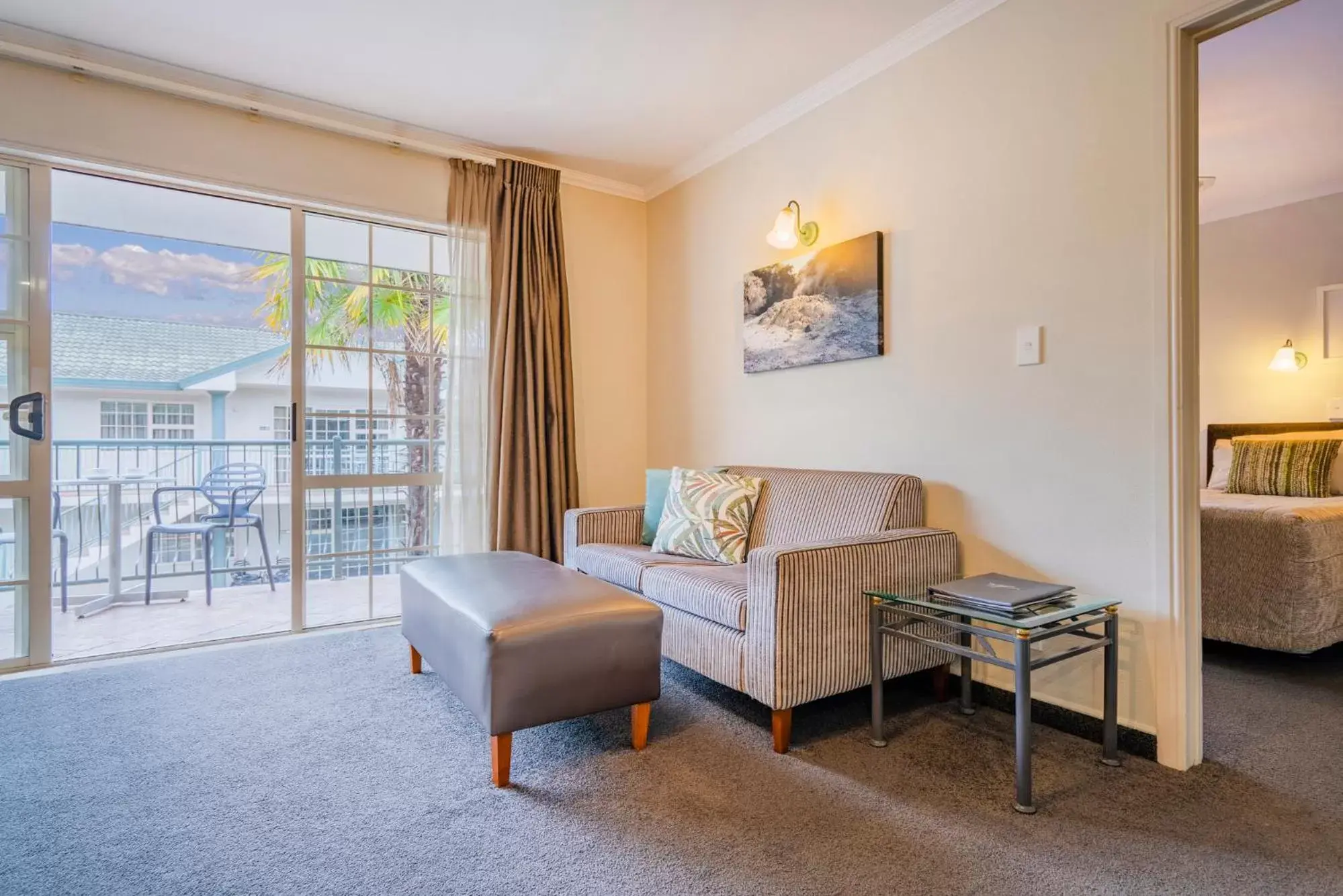 Living room, Seating Area in Silver Fern Rotorua Suites & Spa