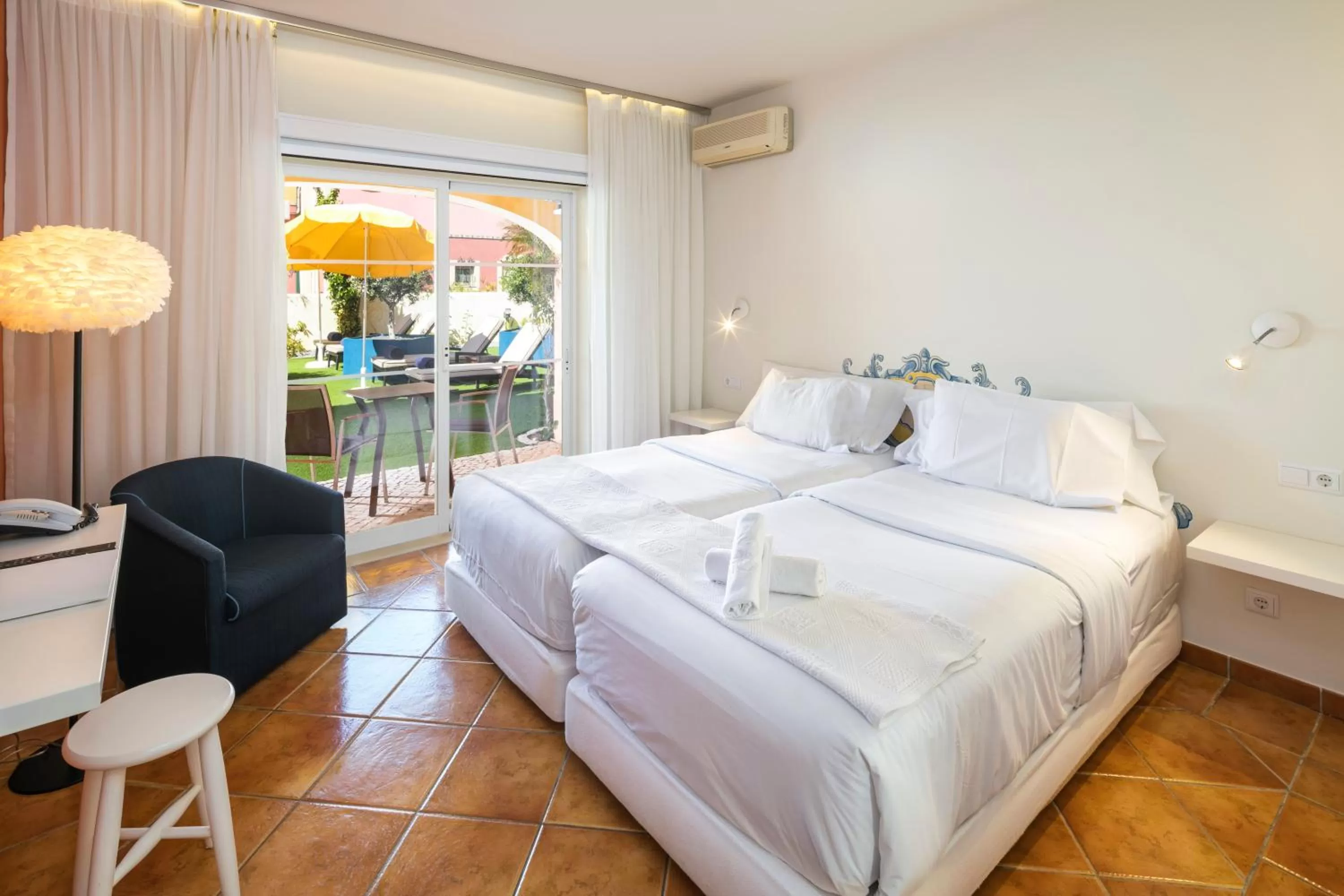 Bedroom, Bed in Costa d'Oiro Ambiance Village