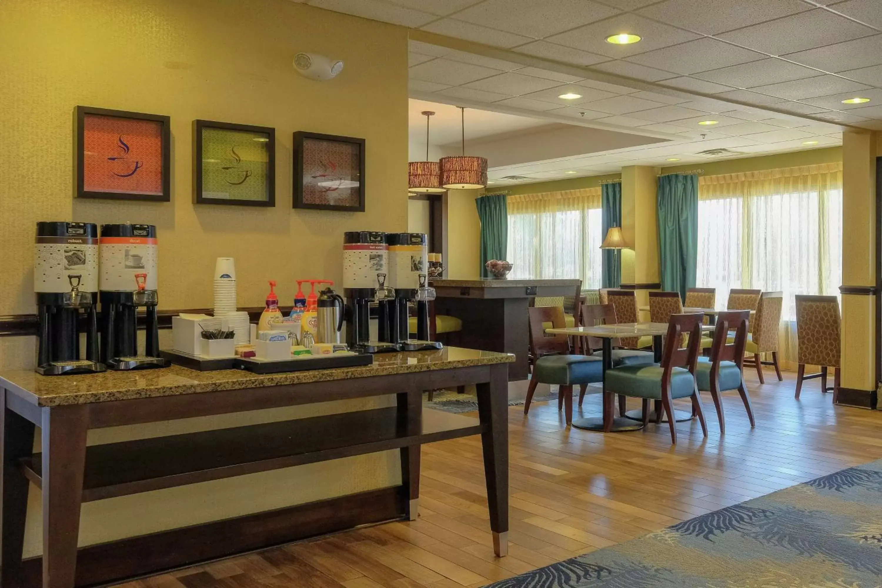 Dining area, Restaurant/Places to Eat in Hampton Inn Edenton