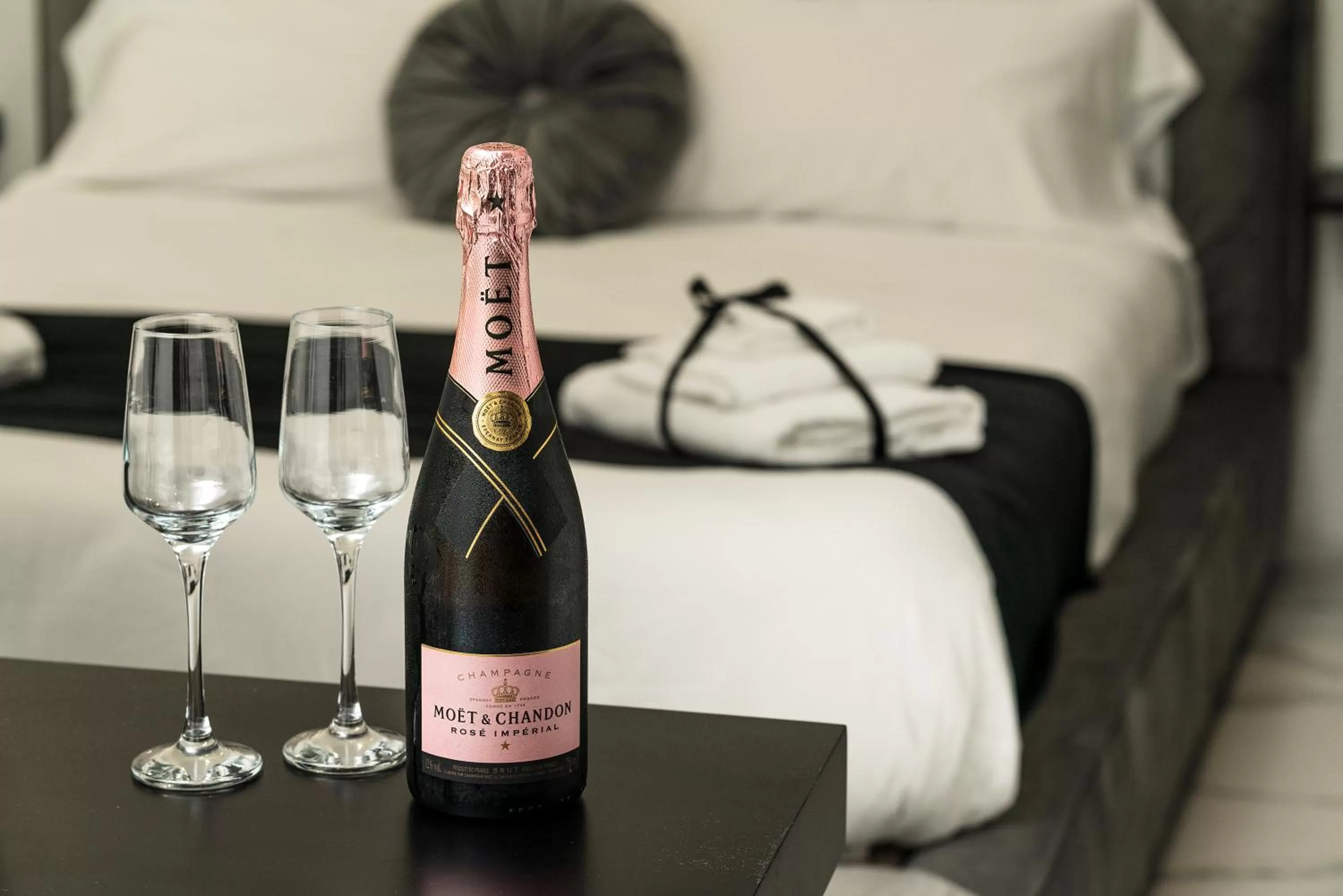 Drinks in Marmur Suite