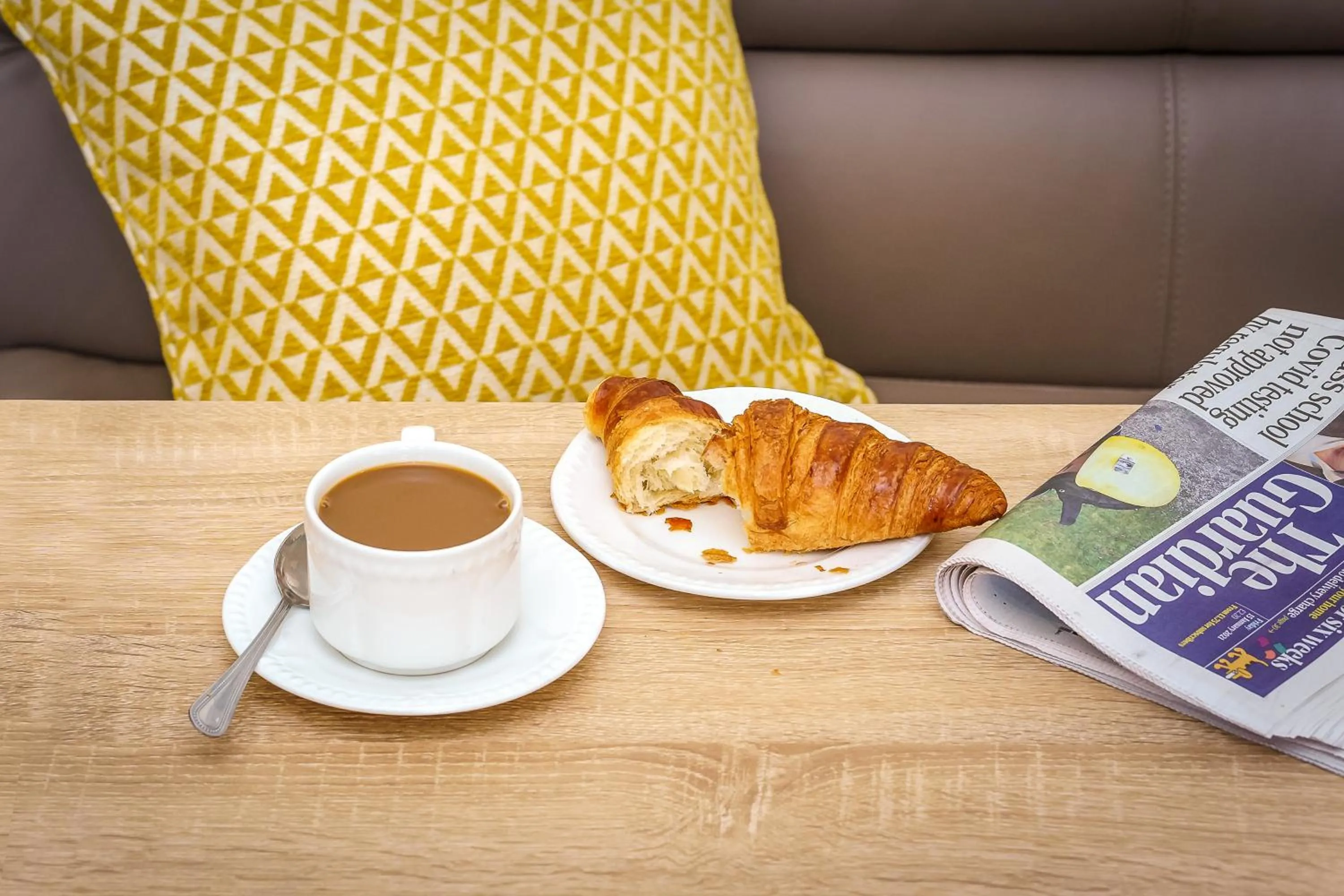 Food and drinks in St Andrews Hotel