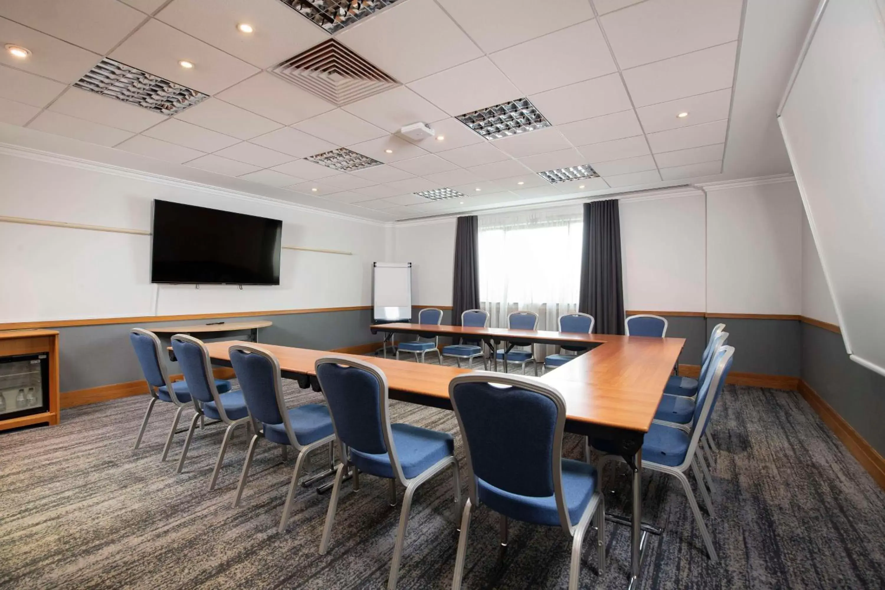 Meeting/conference room in DoubleTree by Hilton Swindon Hotel