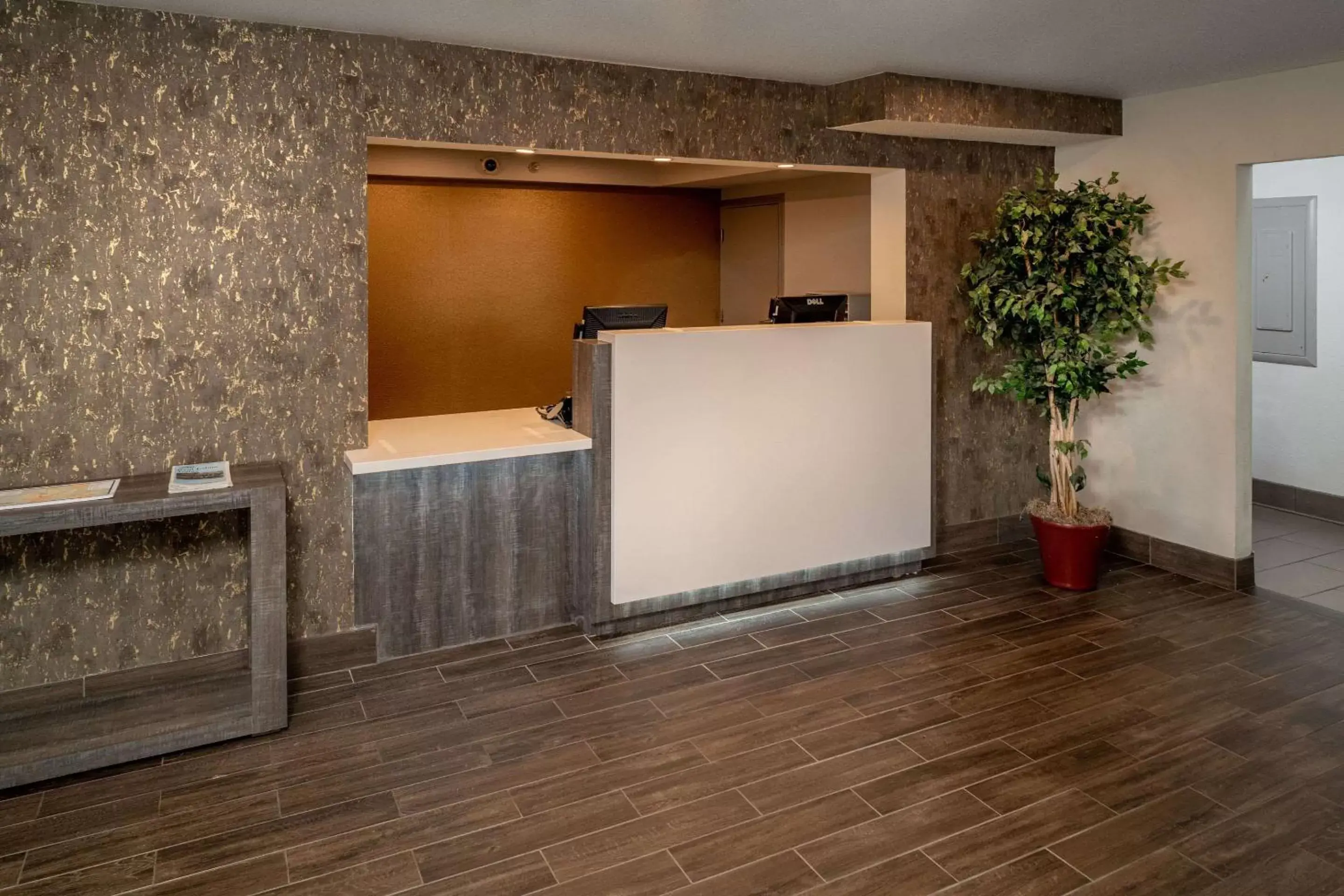 Lobby or reception, Lobby/Reception in Clarion Pointe Beckley