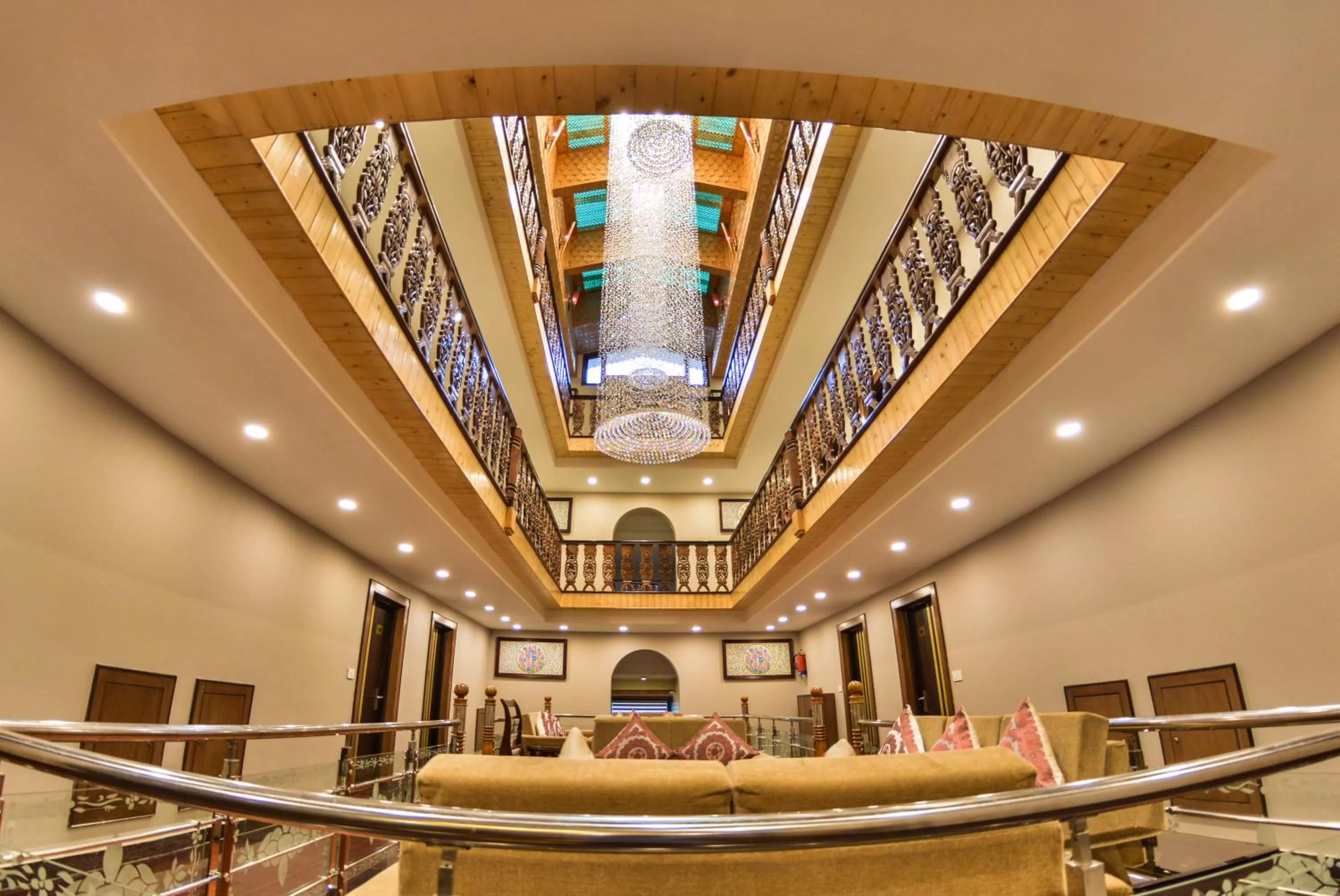 Lounge or bar in Royal Hillton Pahalgam