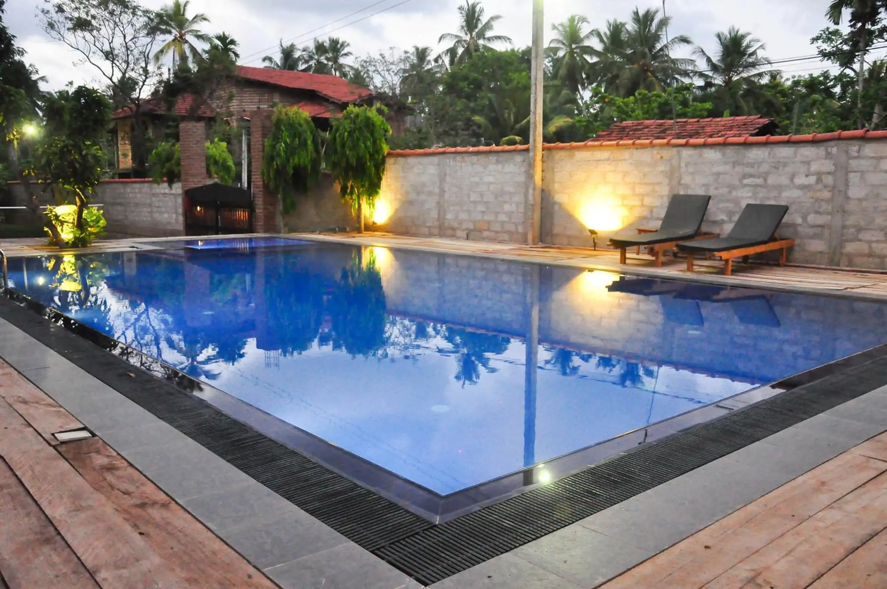 Swimming Pool in Villa Shade