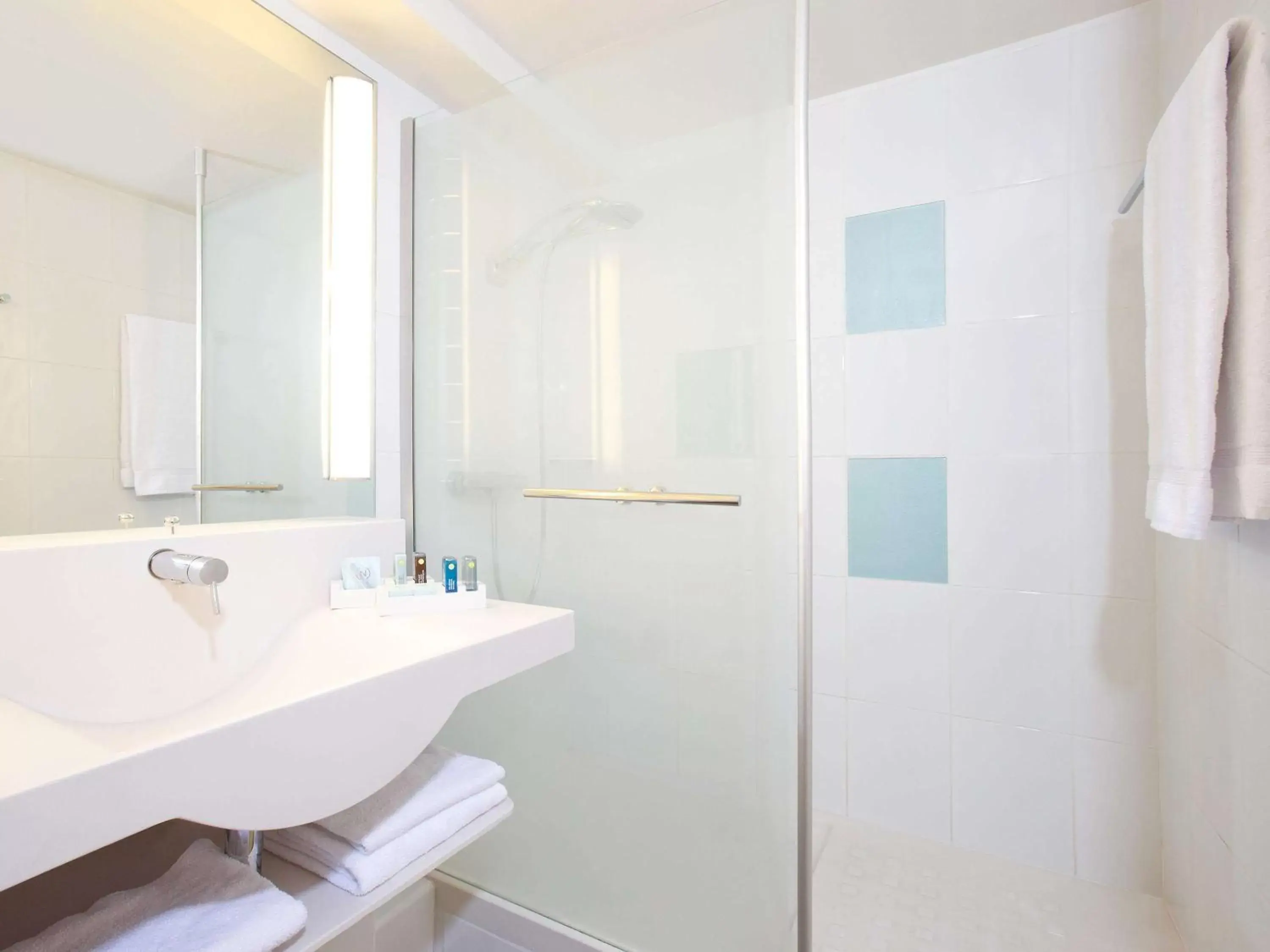 Bedroom, Bathroom in Novotel Toulouse Centre Compans Caffarelli