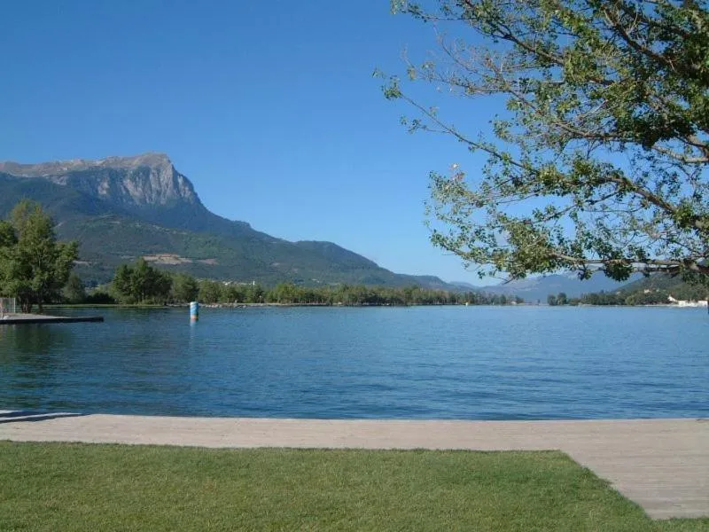 Area and facilities in Logis Hotel Le Lac