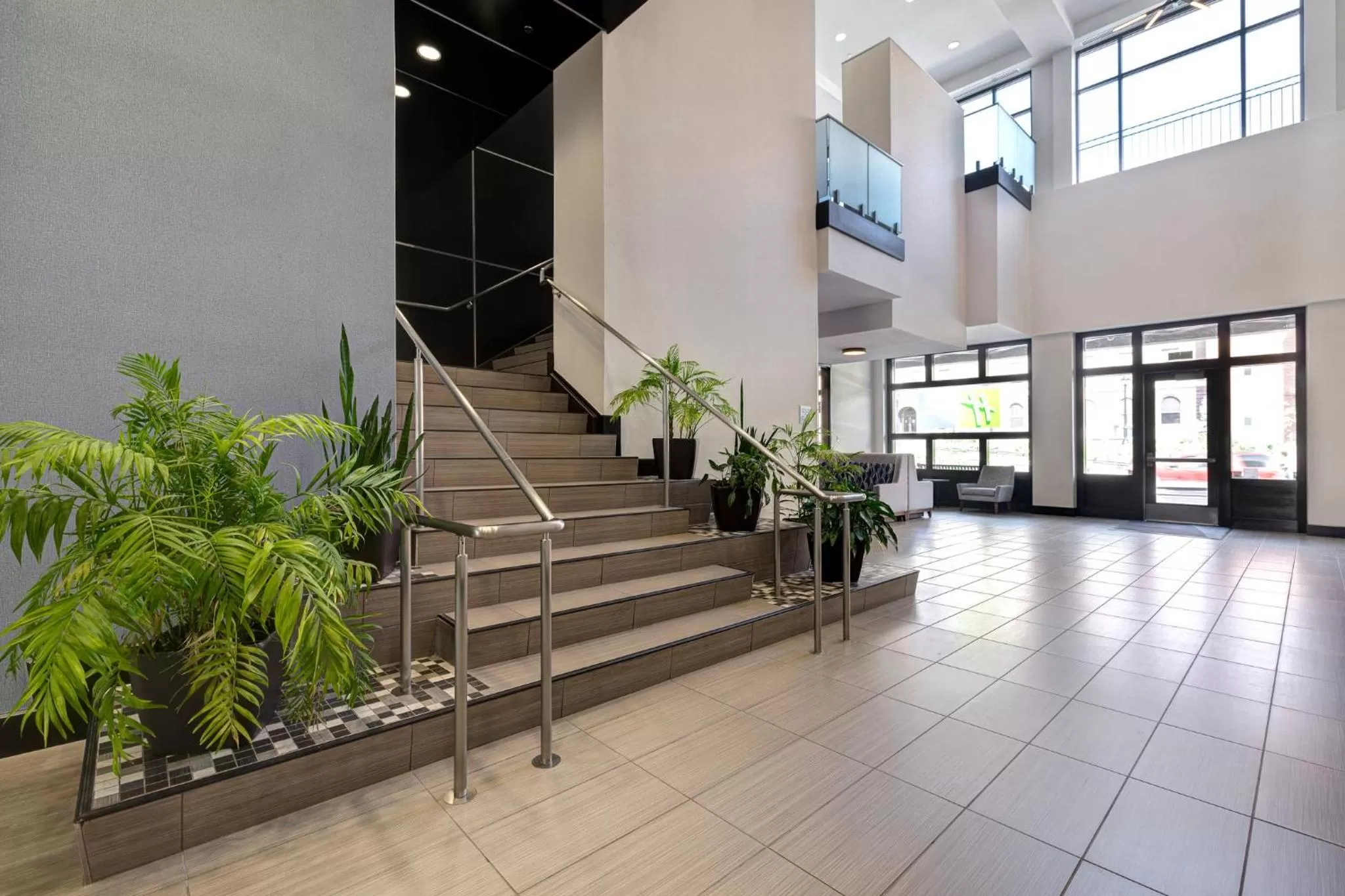 Property building in Holiday Inn Express & Suites - Kansas City KU Medical Center by IHG