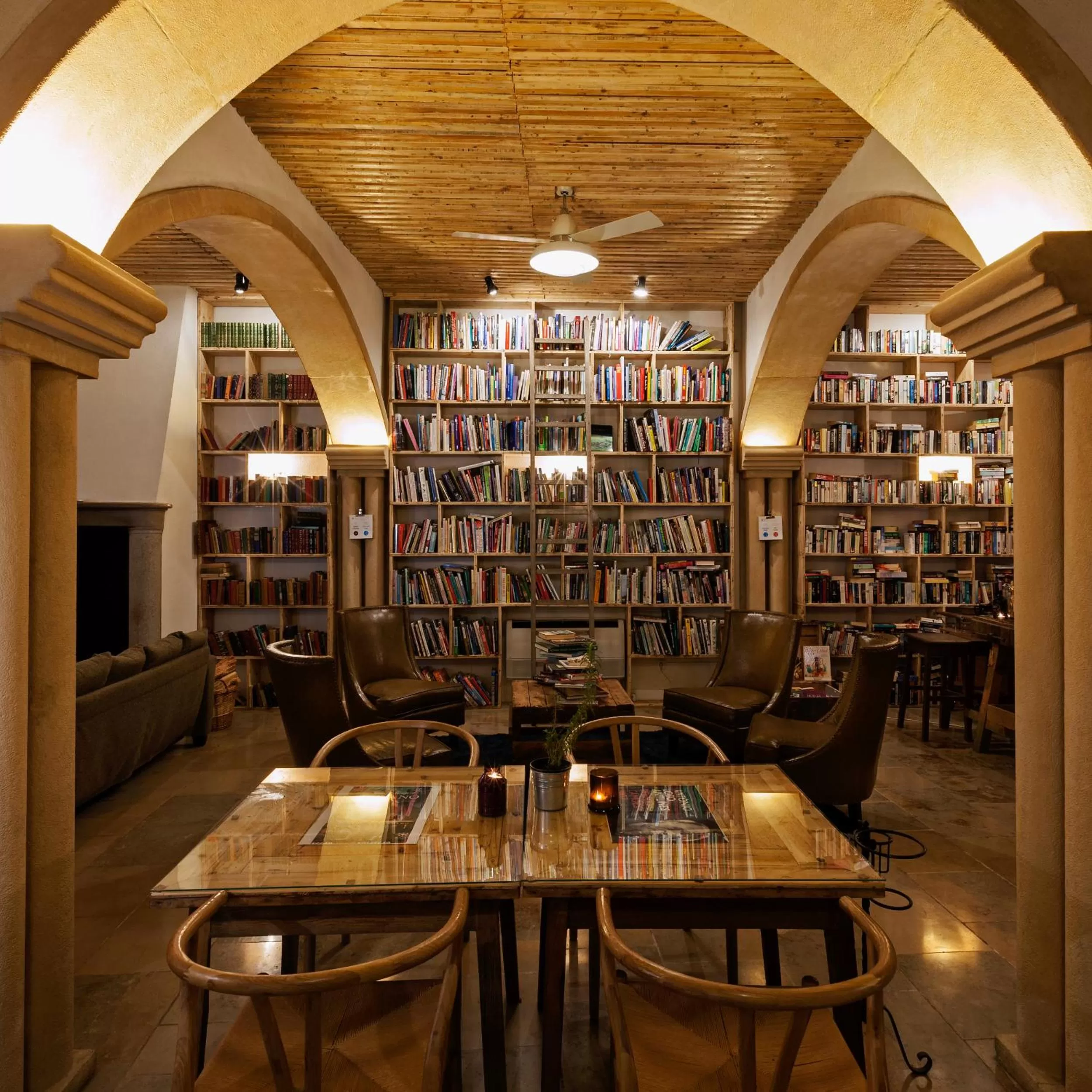 Restaurant/places to eat in The Literary Man Obidos Hotel