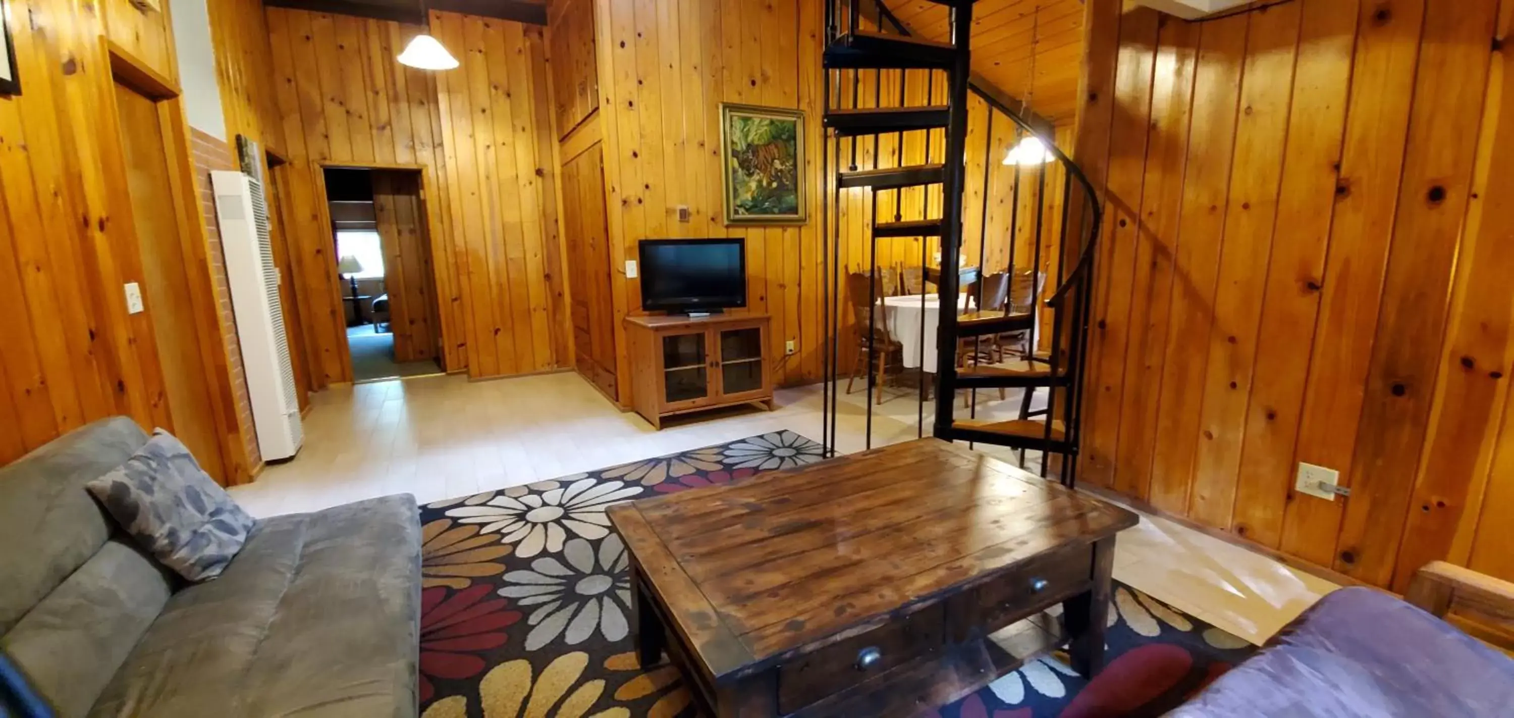 Living room, Seating Area in Fern River Resort