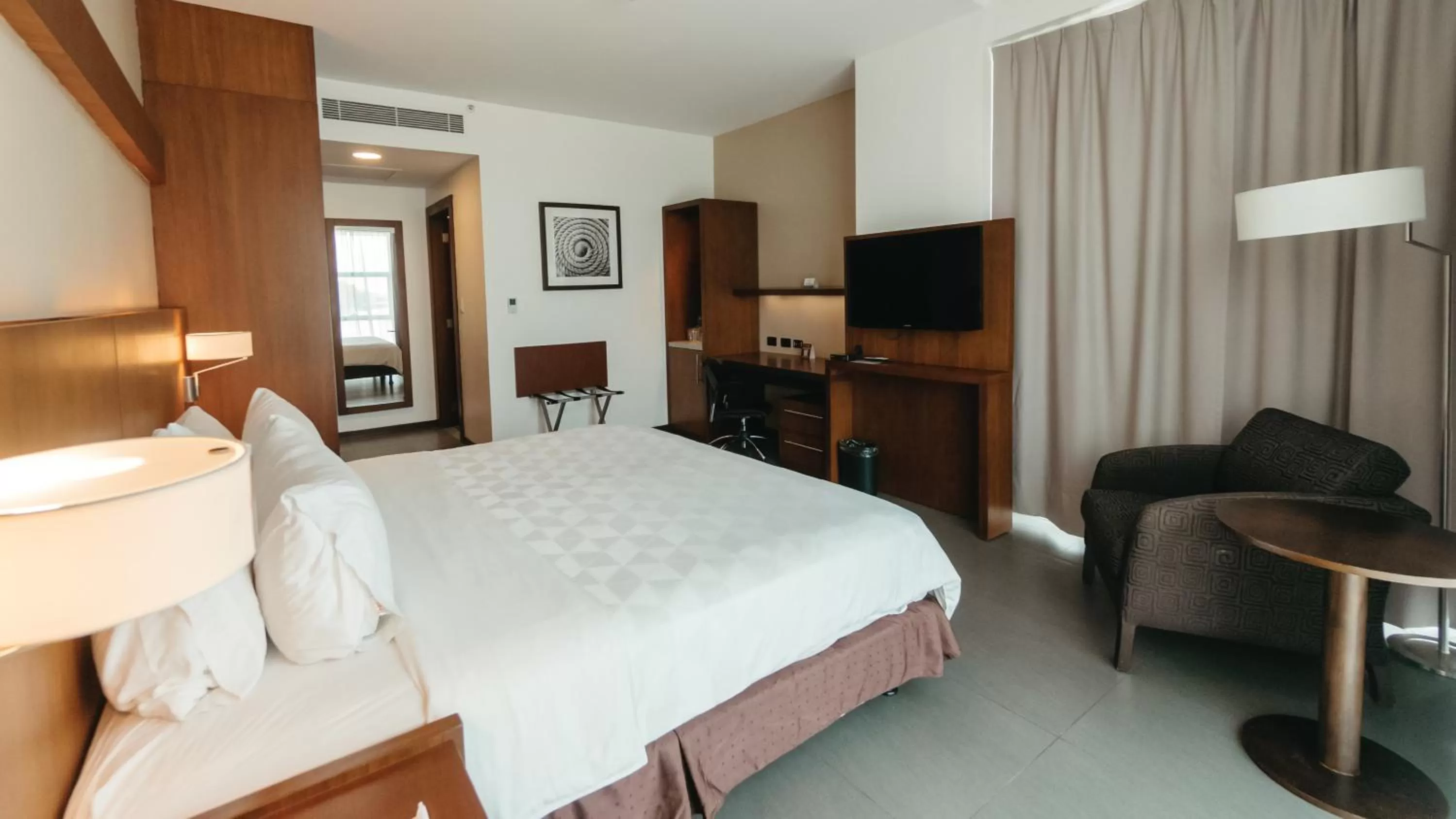 Photo of the whole room, Bed in Holiday Inn Guayaquil Airport by IHG