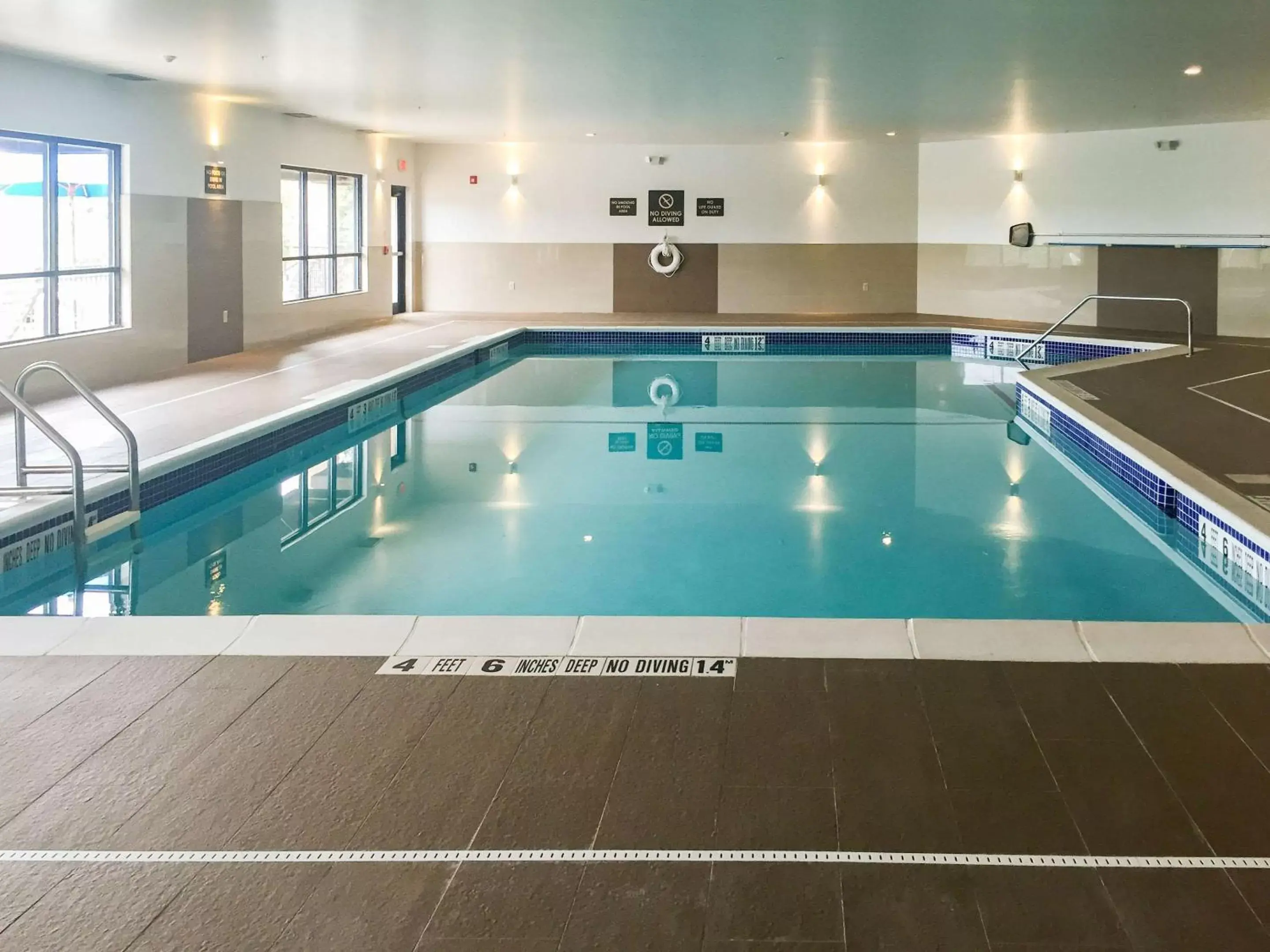 On site, Swimming Pool in Comfort Inn Latham/Albany North