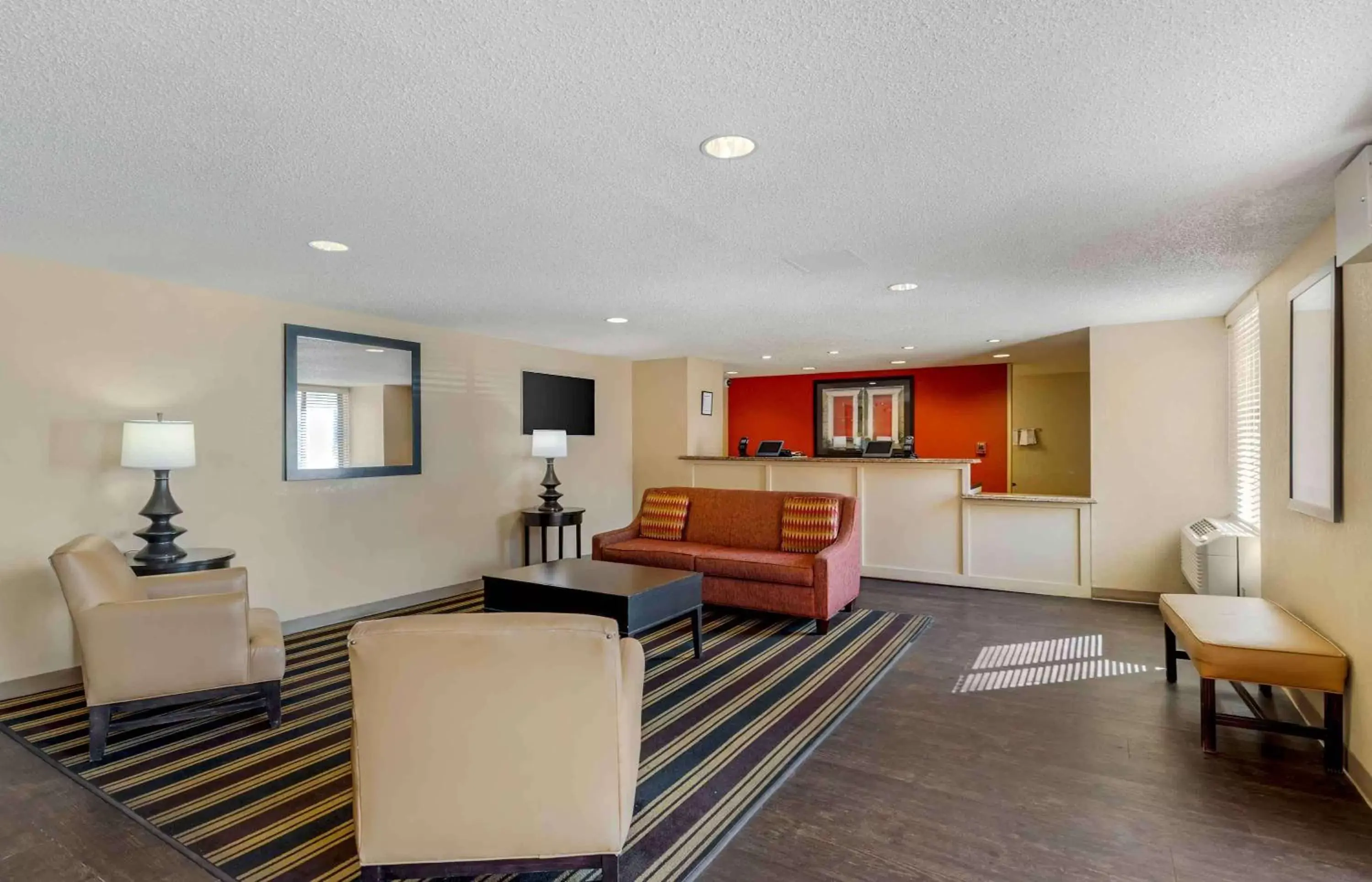 Lobby or reception, Seating Area in Extended Stay America Select Suites - Dallas - Las Colinas - Meadow Creek Dr