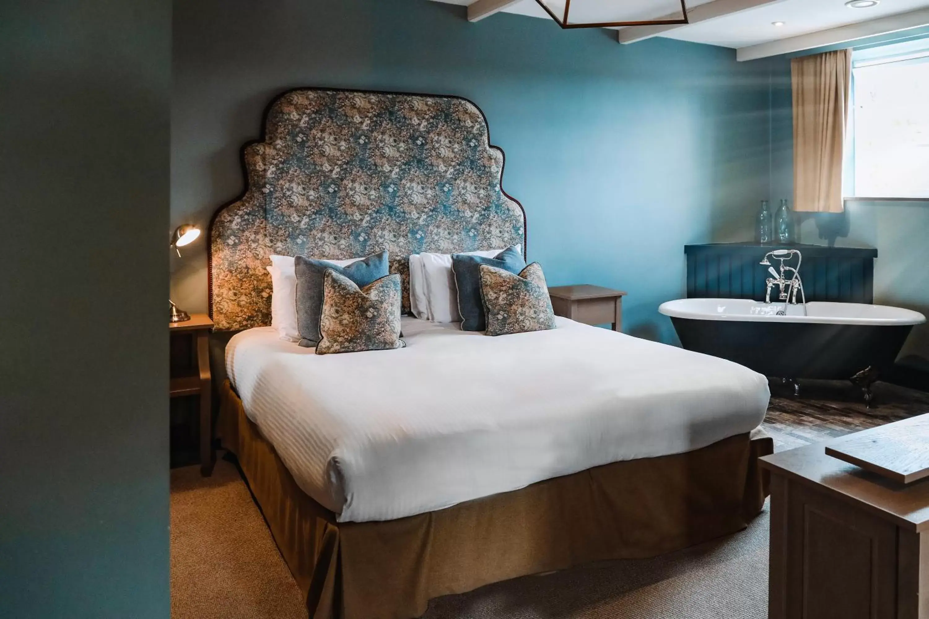 Bedroom, Bed in The Alverton Bedroom, Bed in The Alverton