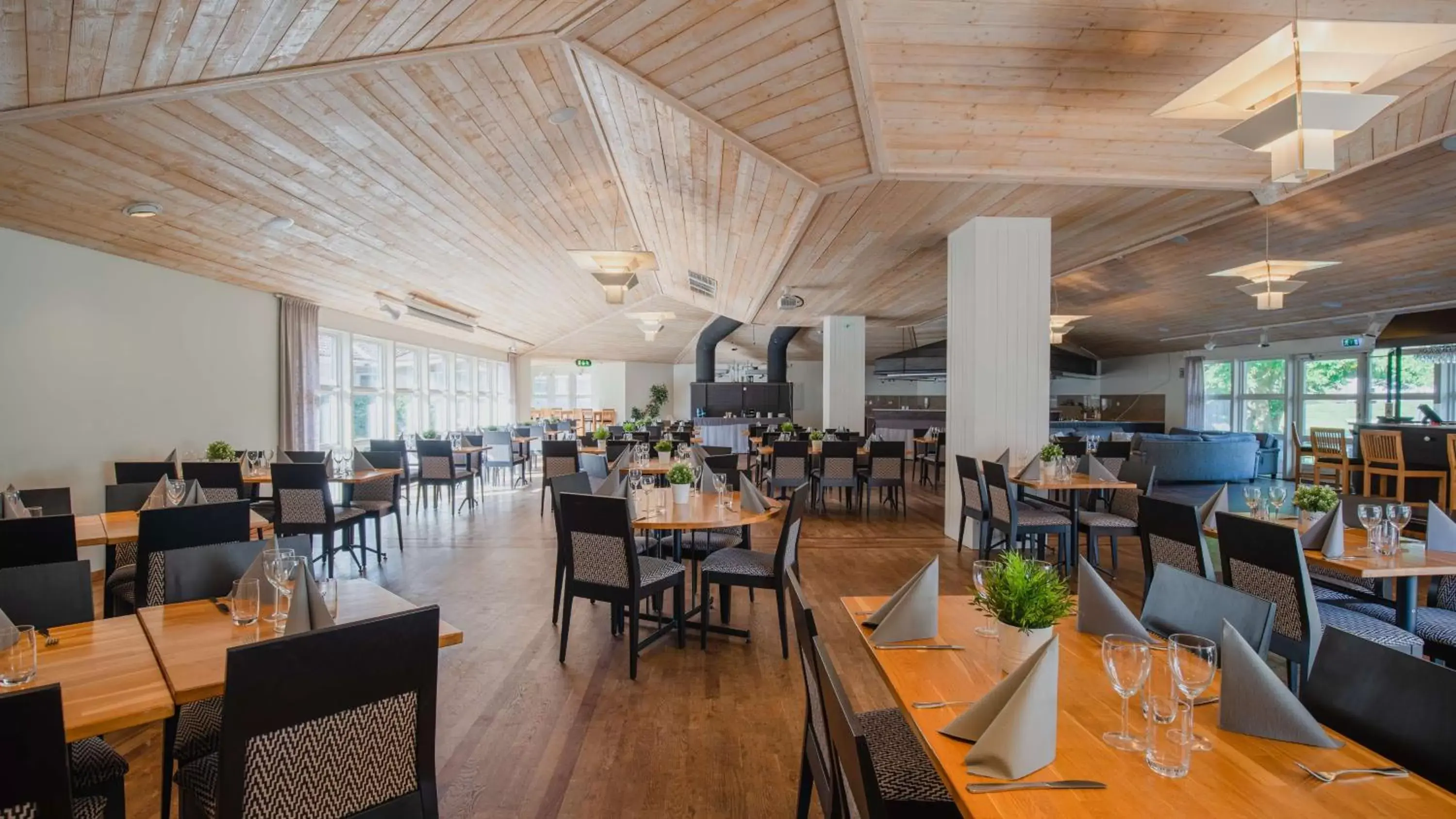 Restaurant/places to eat in Hotell Erikslund Restaurant/places to eat in Hotell Erikslund