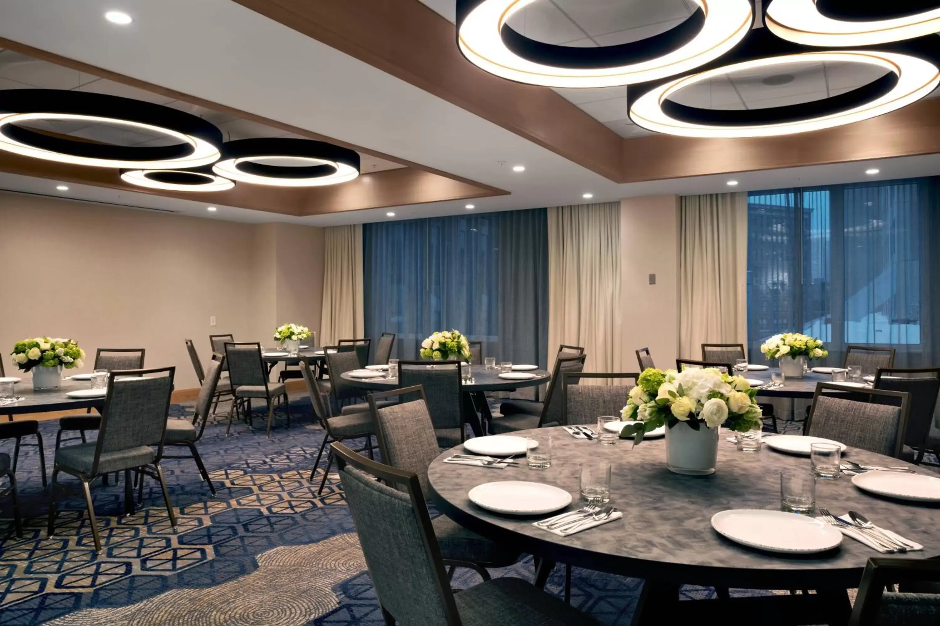 Meeting/conference room, Restaurant/Places to Eat in Courtyard Boston Downtown/North Station
