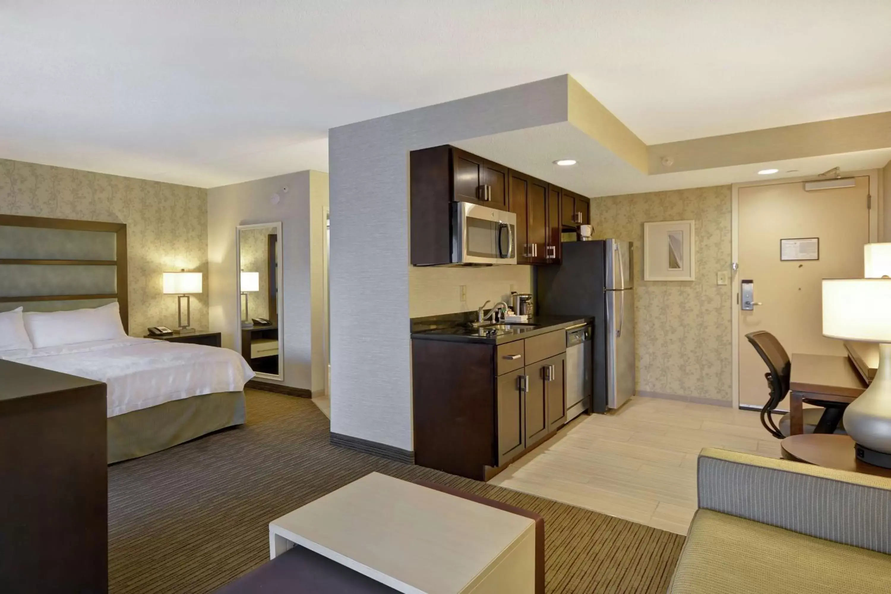 Bedroom, Kitchen/Kitchenette in Homewood Suites by Hilton Indianapolis Carmel