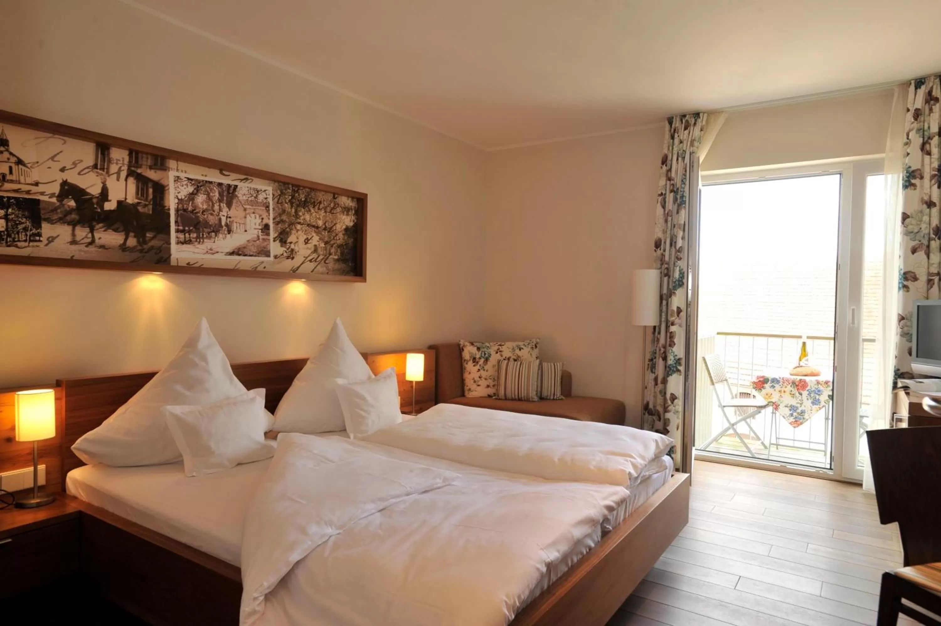 Bed in Hotel Restaurant Zeiskamer Mühle