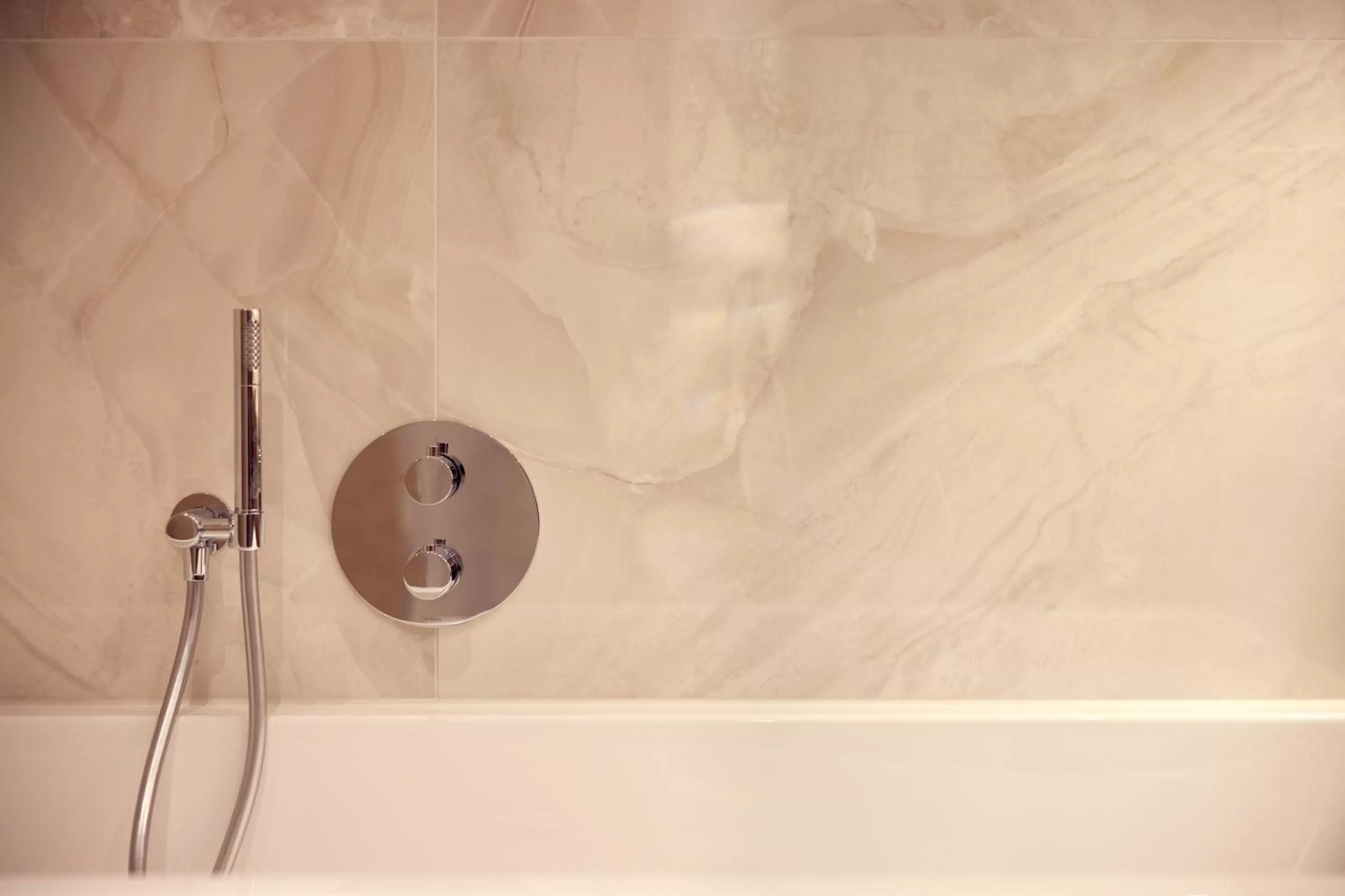 Shower in Van der Valk Hotel Gorinchem