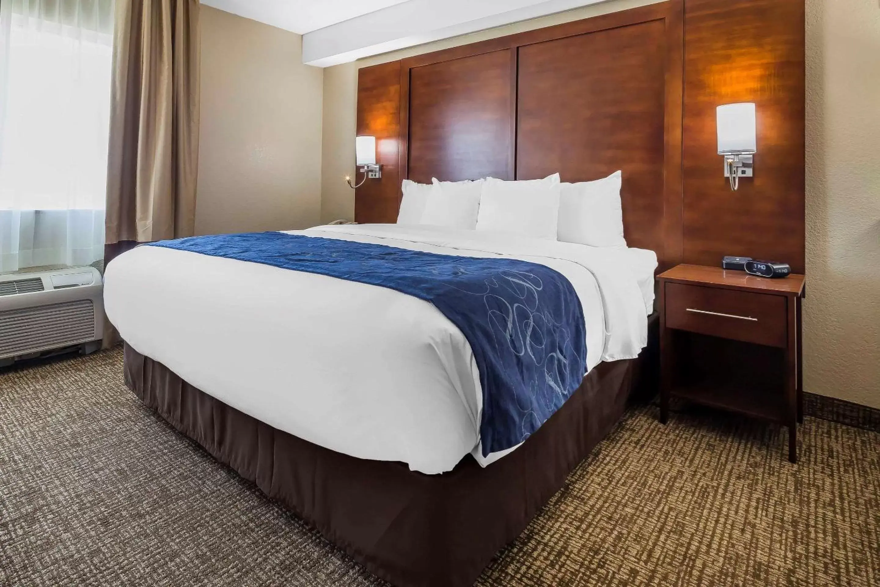 Bedroom, Bed in Comfort Suites El Paso Airport