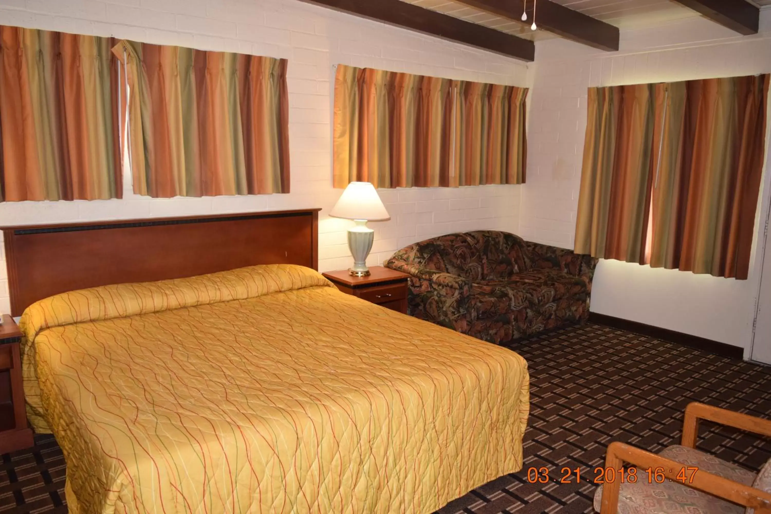 Bedroom, Bed in Stanlunds Inn and Suites