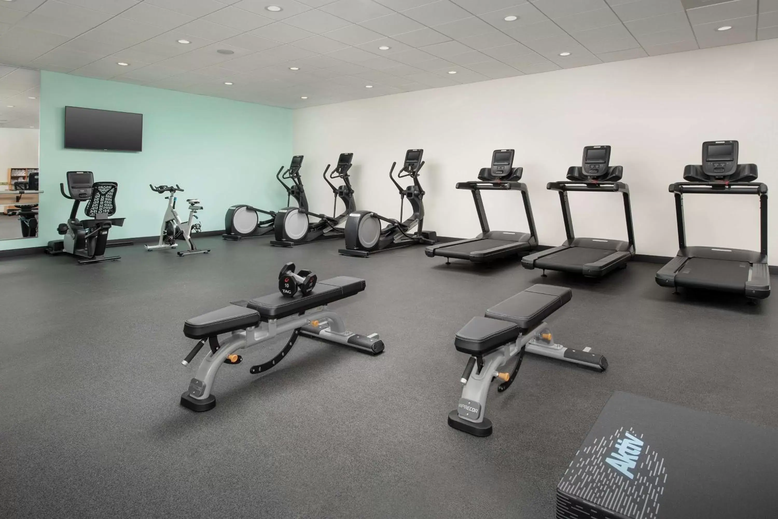 Fitness centre/facilities, Fitness Center/Facilities in Tru By Hilton Charlotte Airport Lake Pointe