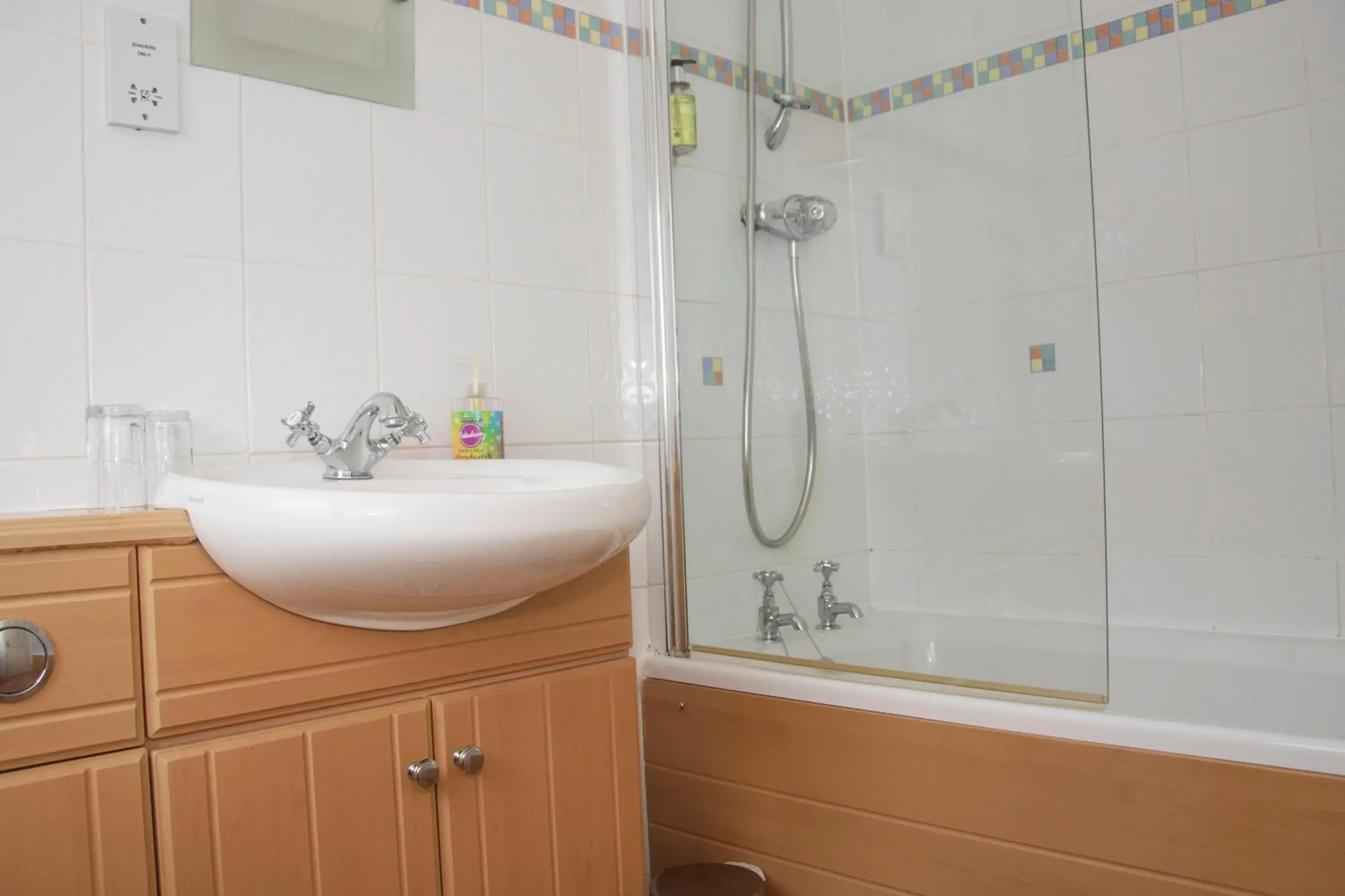 Bath, Bathroom in Craignelder Hotel