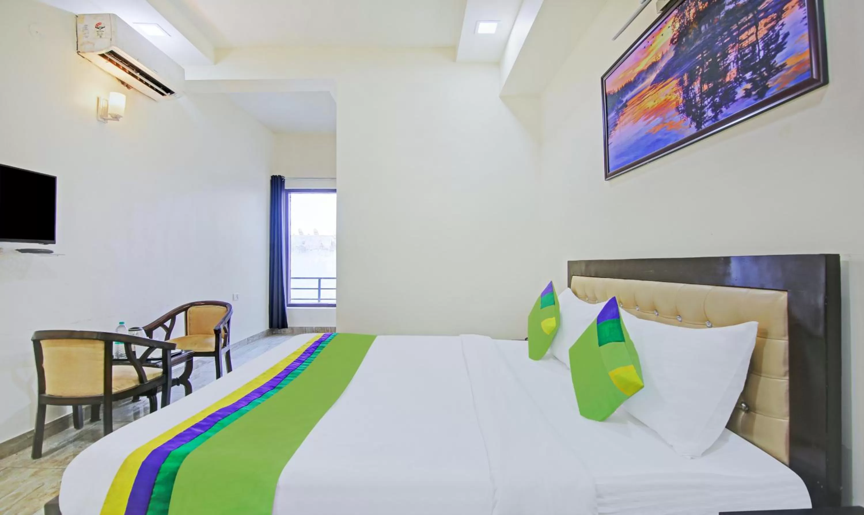 Bed in Treebo Trend Amaya Inn Sector 72