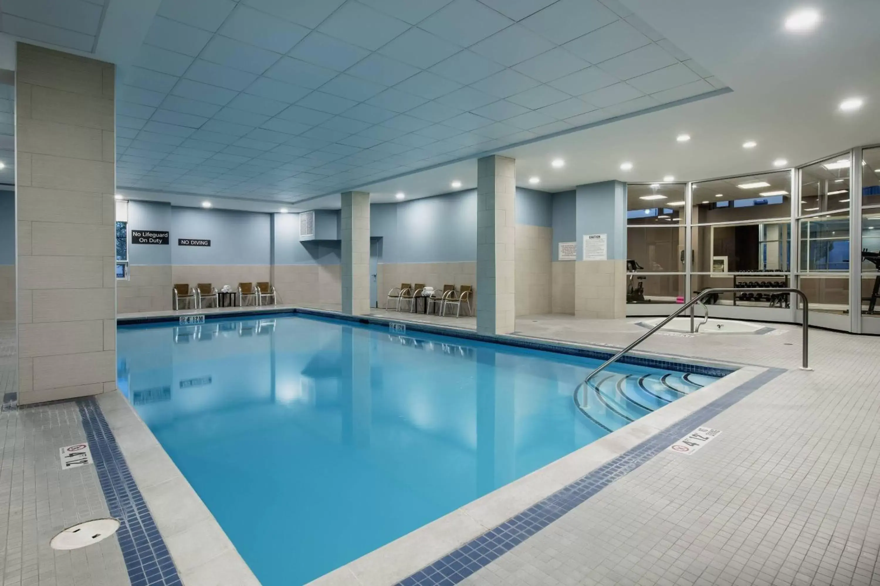 Swimming Pool in Residence Inn by Marriott Kingston Water's Edge