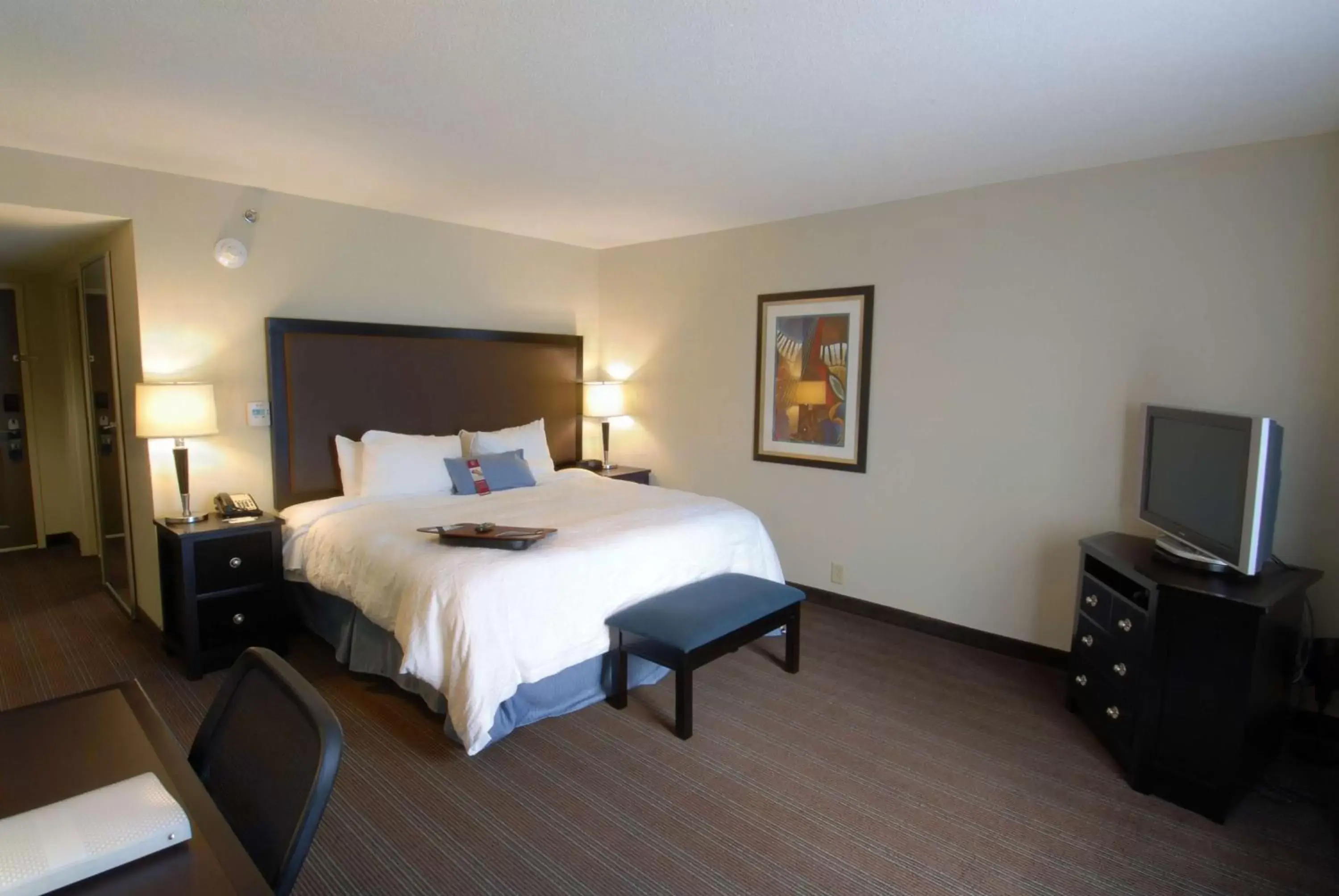 Bed in Hampton Inn & Suites Nashville-Downtown