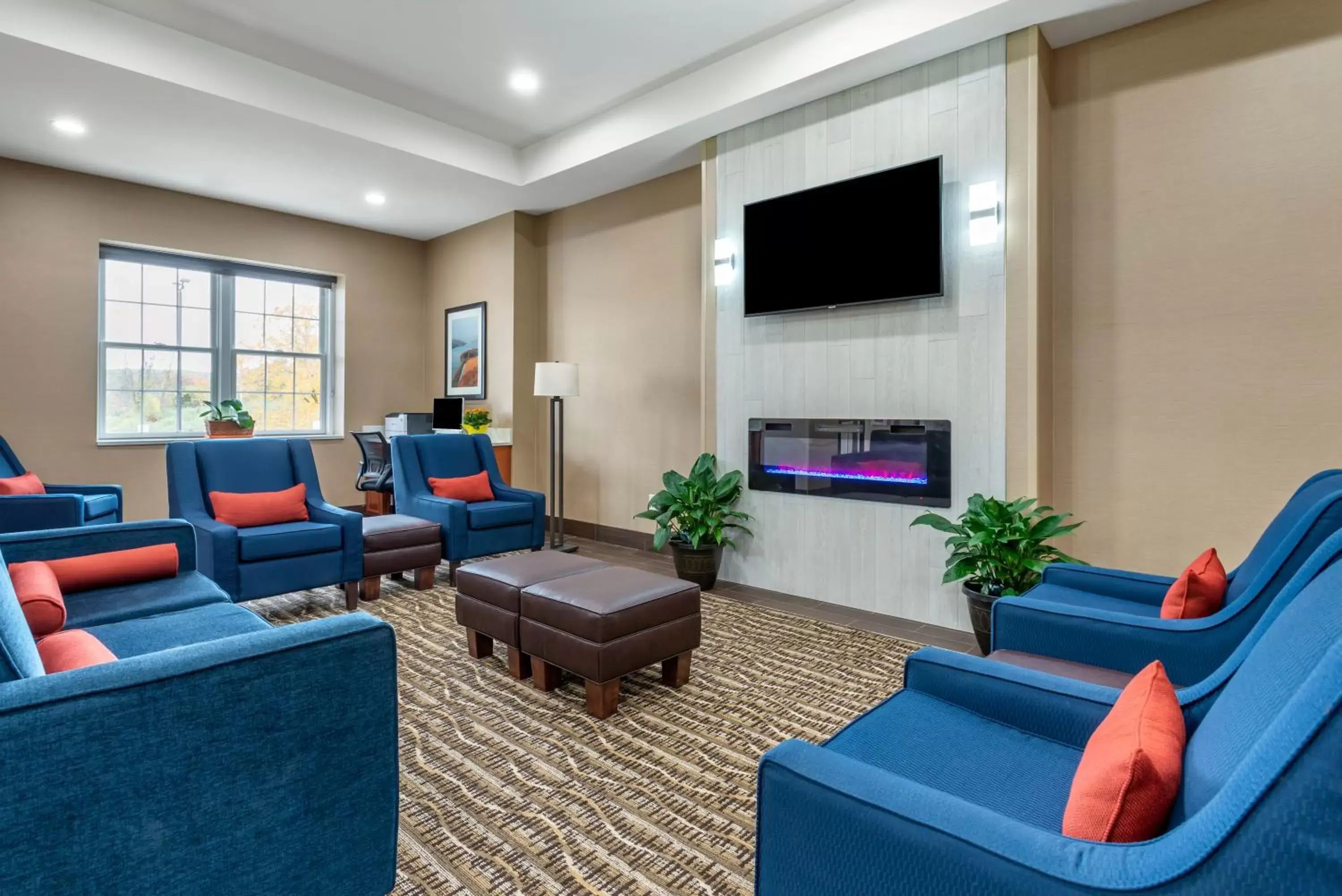 Property building, Seating Area in Comfort Inn