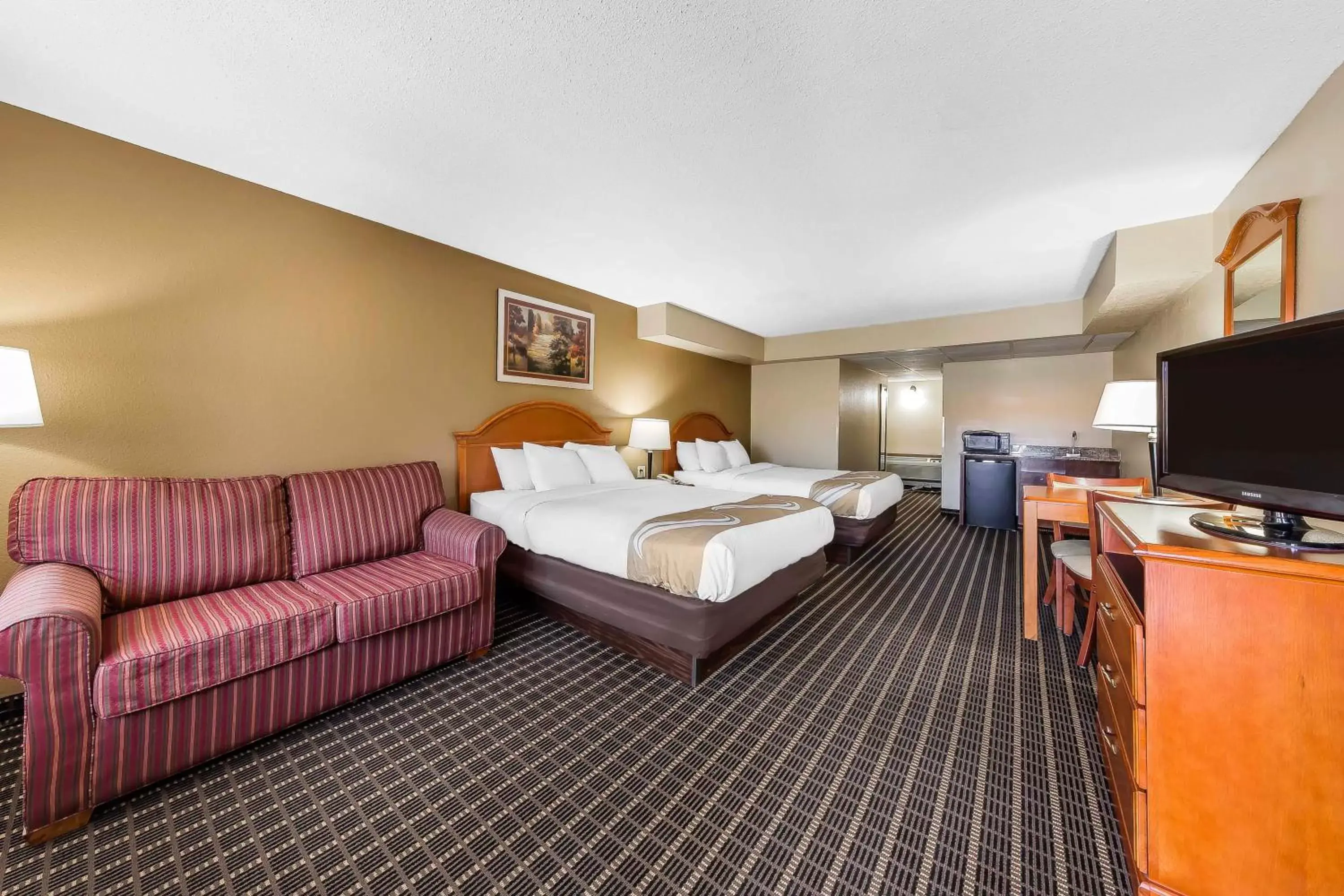 Queen Room with Two Queen Beds - Non-Smoking/Pet Friendly in Quality Inn & Suites Sevierville - Pigeon Forge