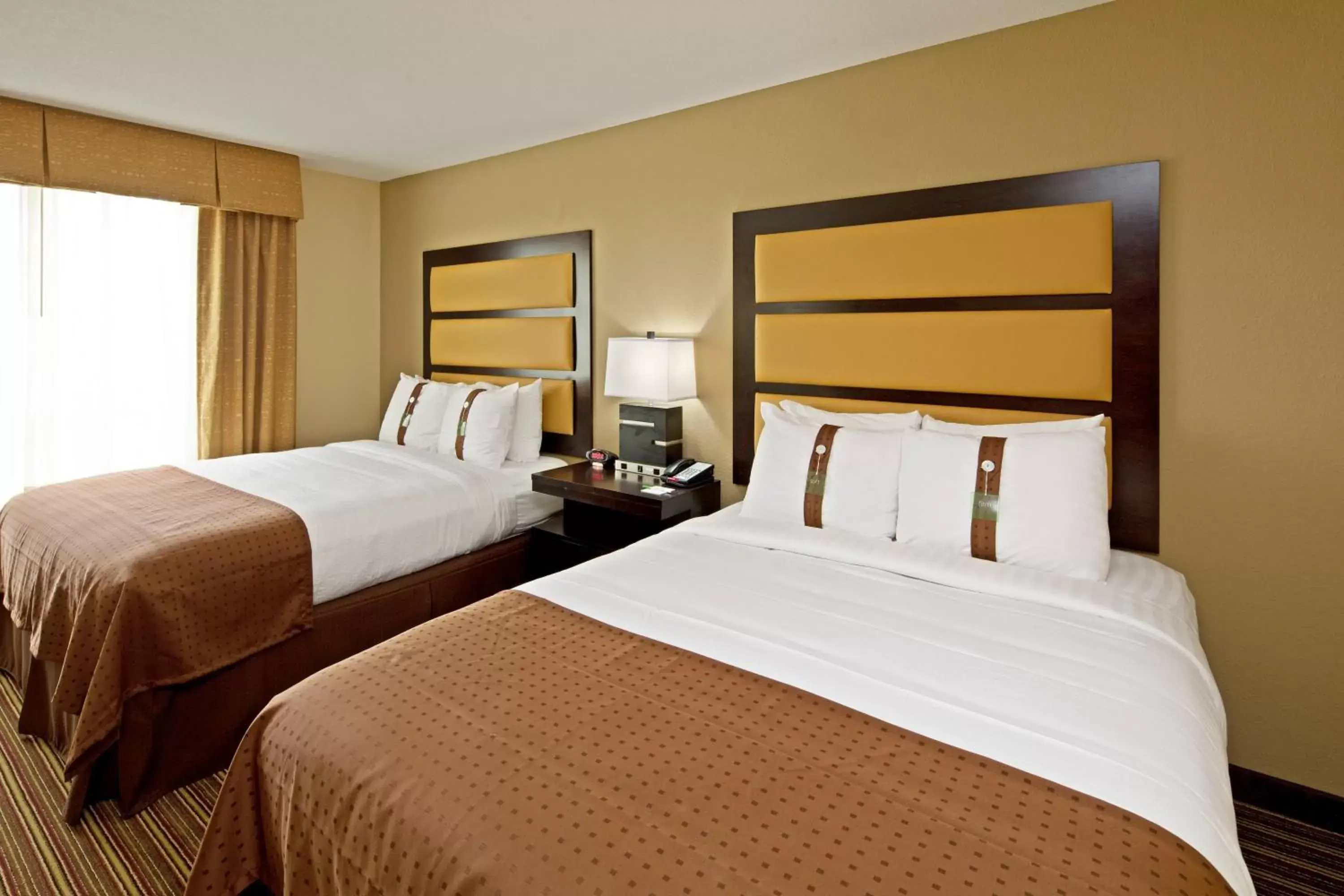 Photo of the whole room, Bed in Holiday Inn Mobile Airport, an IHG Hotel