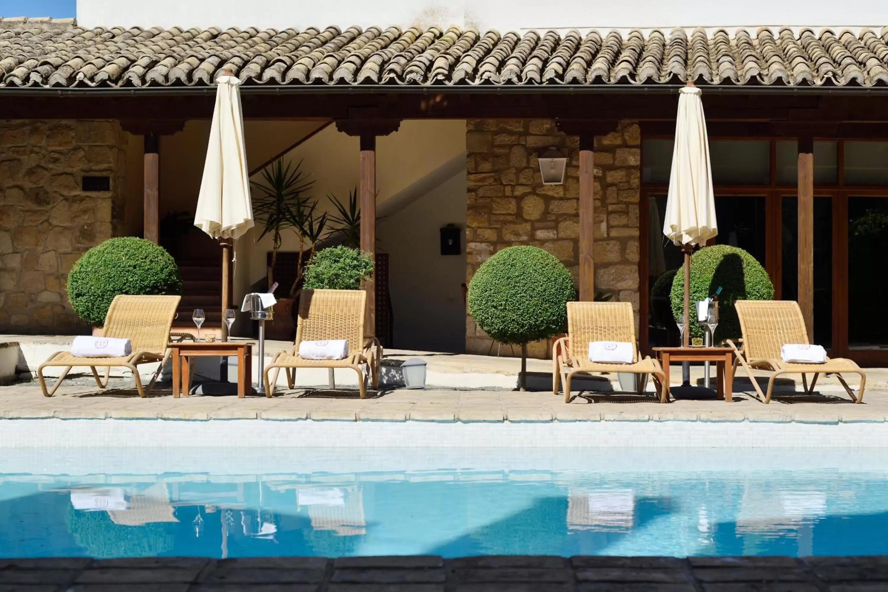 Swimming Pool in Hotel Puerta de la Luna