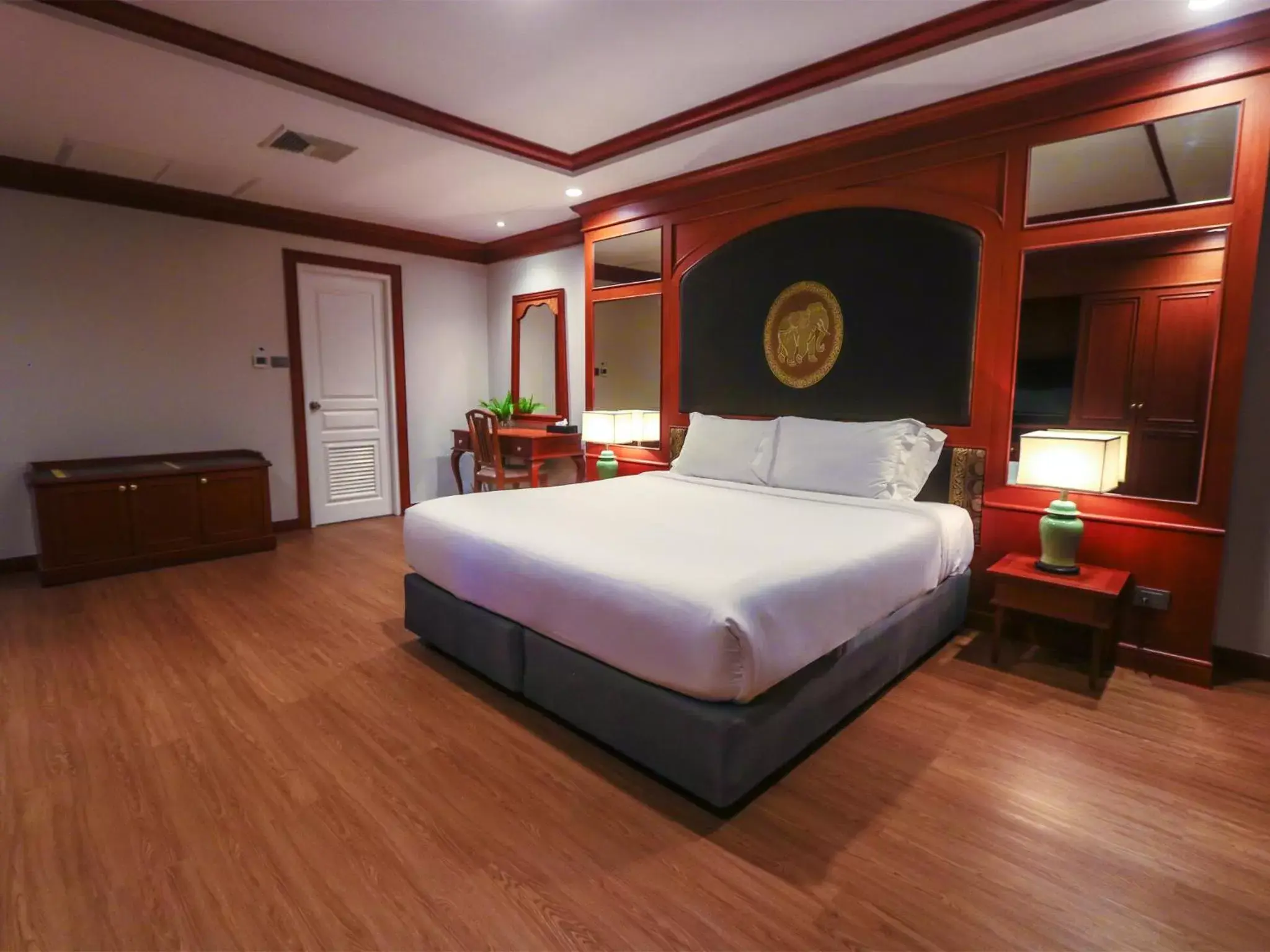 Photo of the whole room, Bed in Fortune River View Hotel Nakhon Phanom