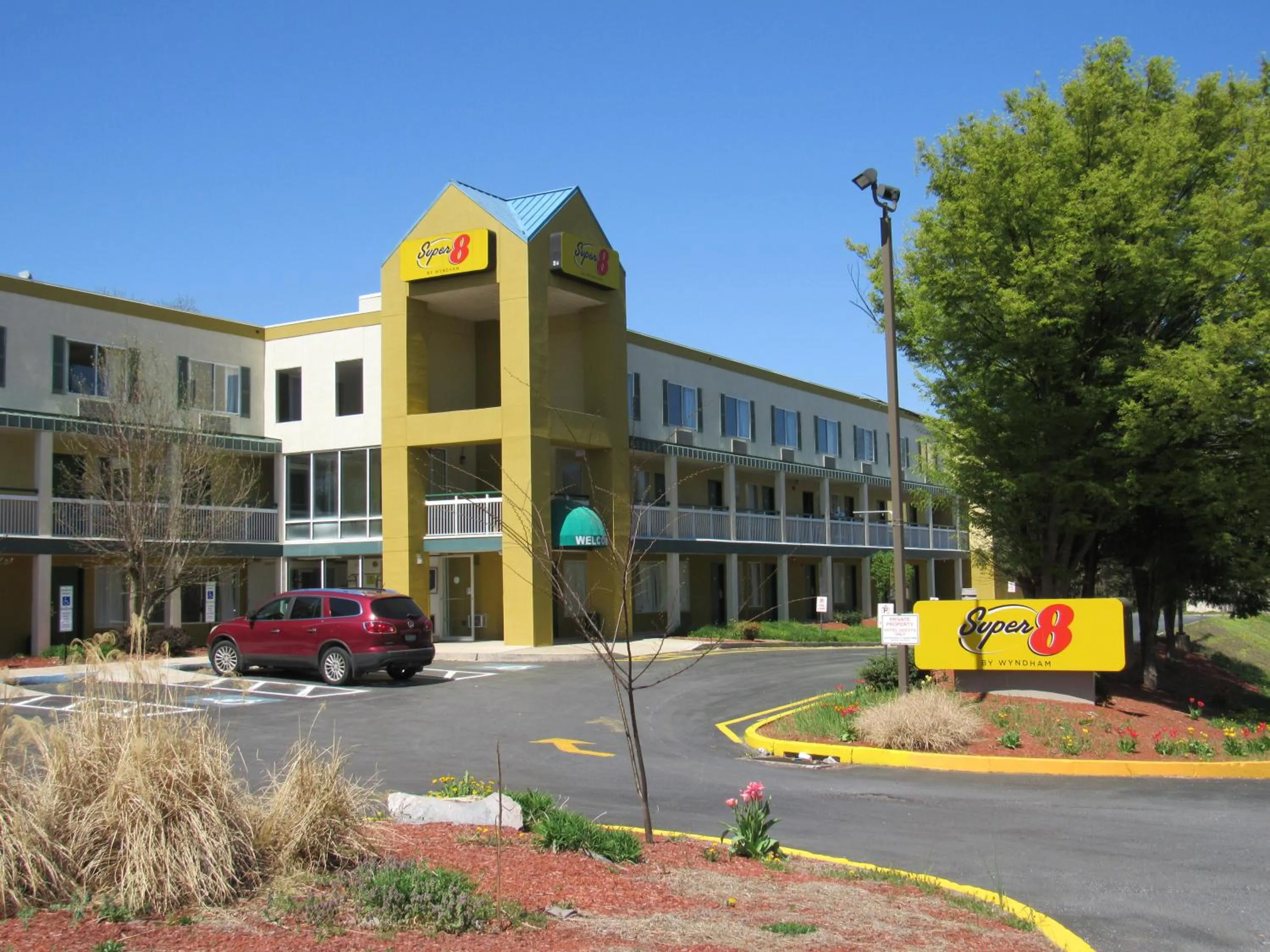 Super 8 by Wyndham New Cumberland