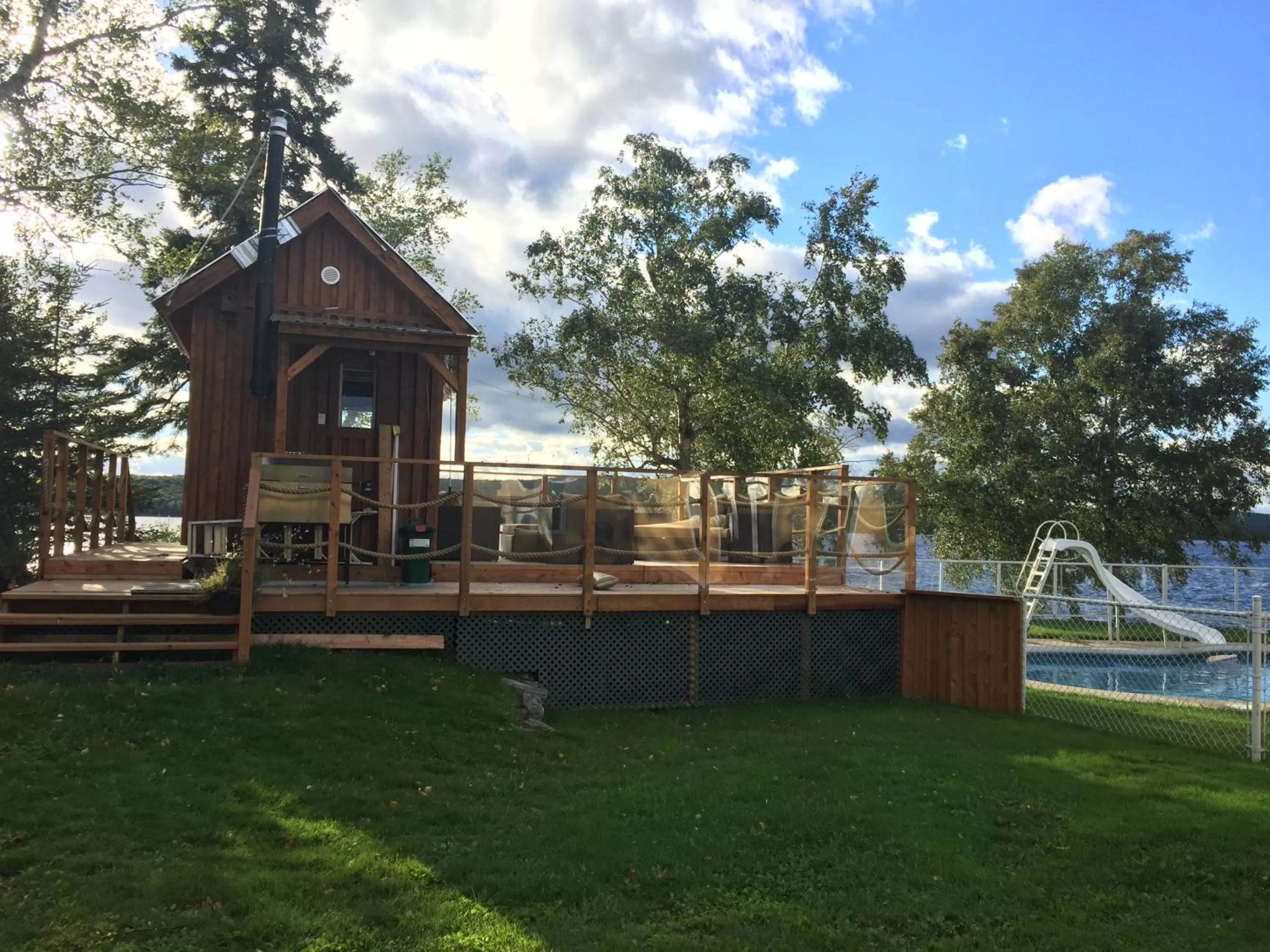 Garden in Auberge et Chalets sur le Lac