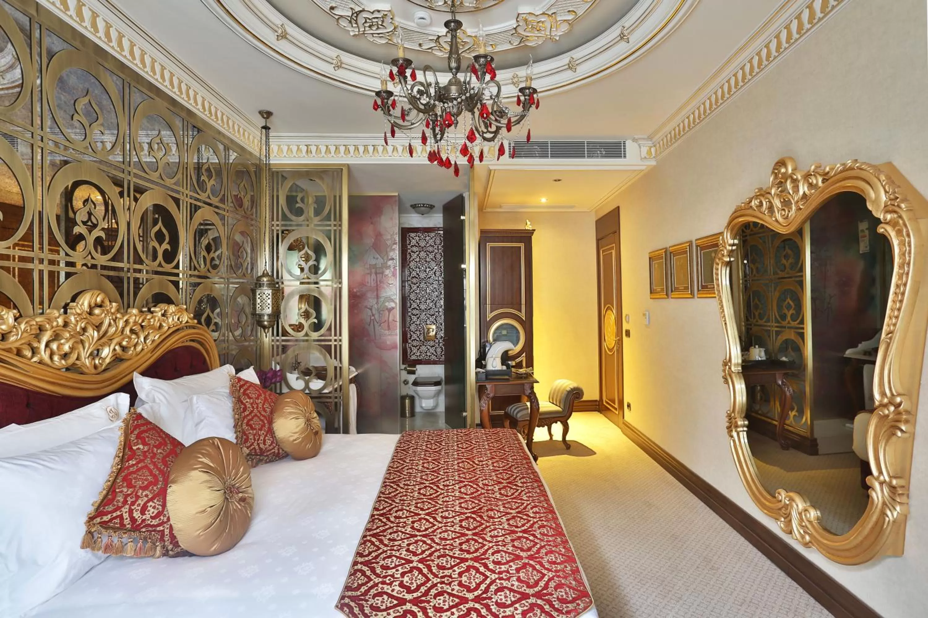 Bed in Daru Sultan Hotels Galata