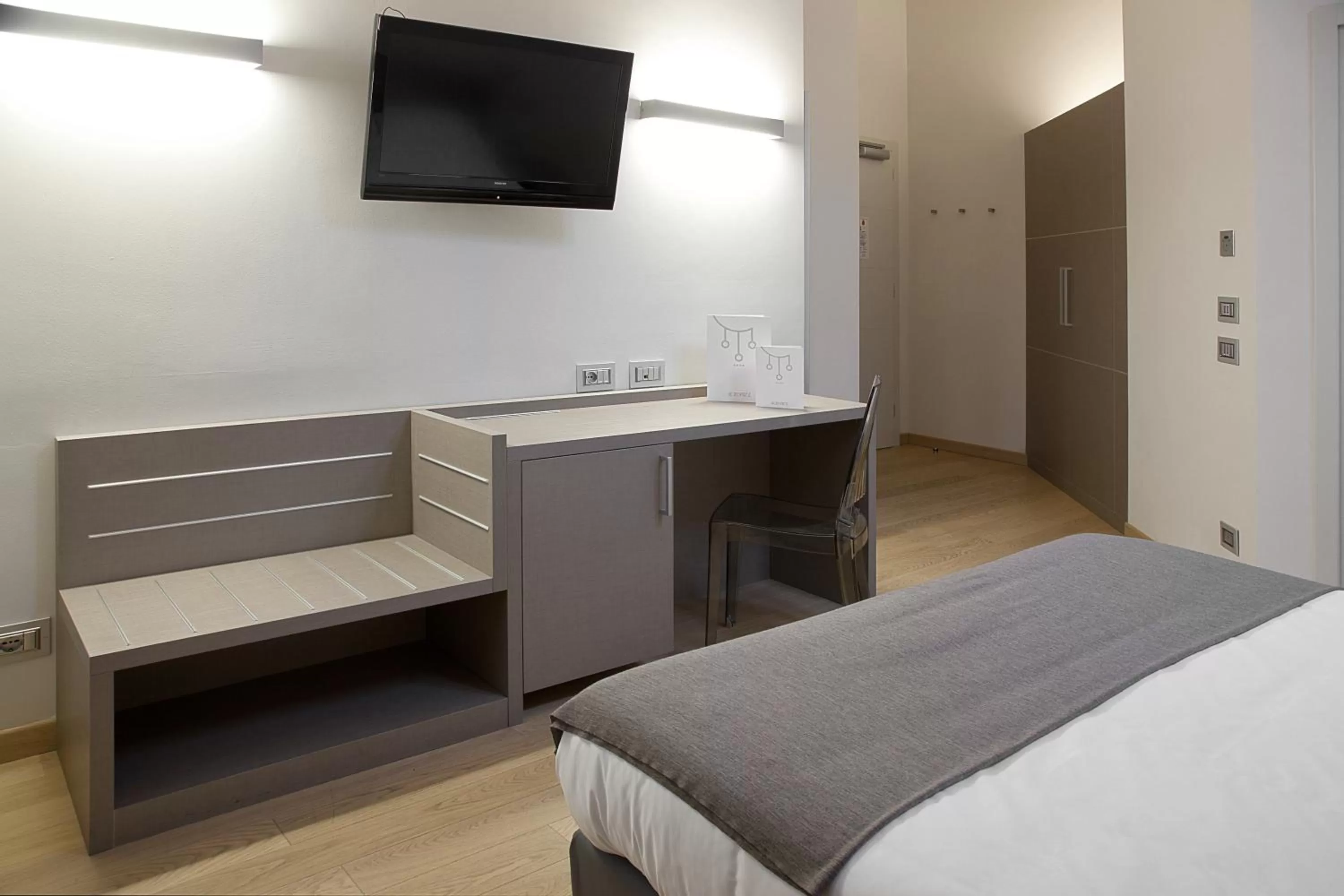 Decorative detail, Bed in Hotel Di Varese