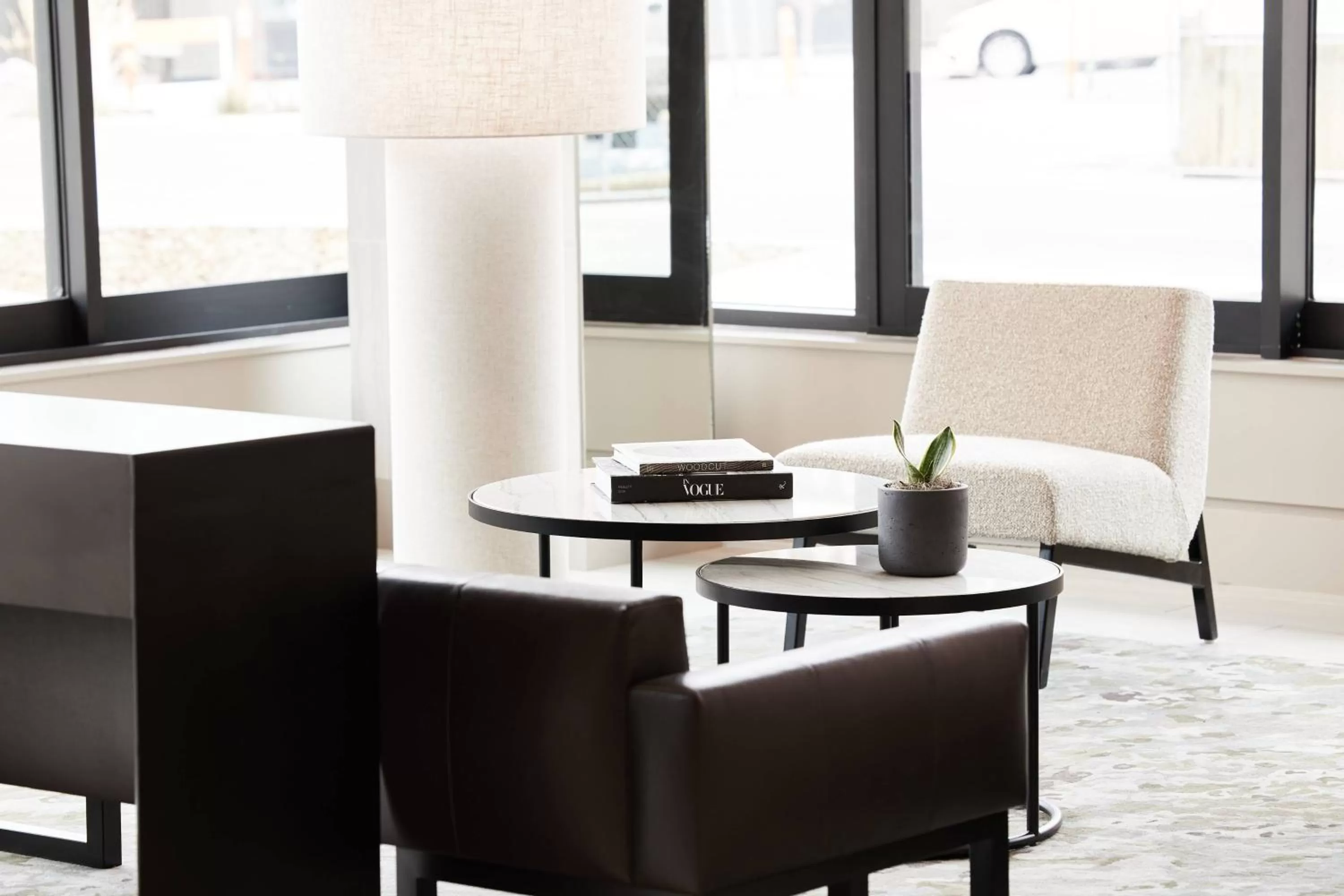 Lounge or bar in AC Hotel by Marriott Missoula Downtown