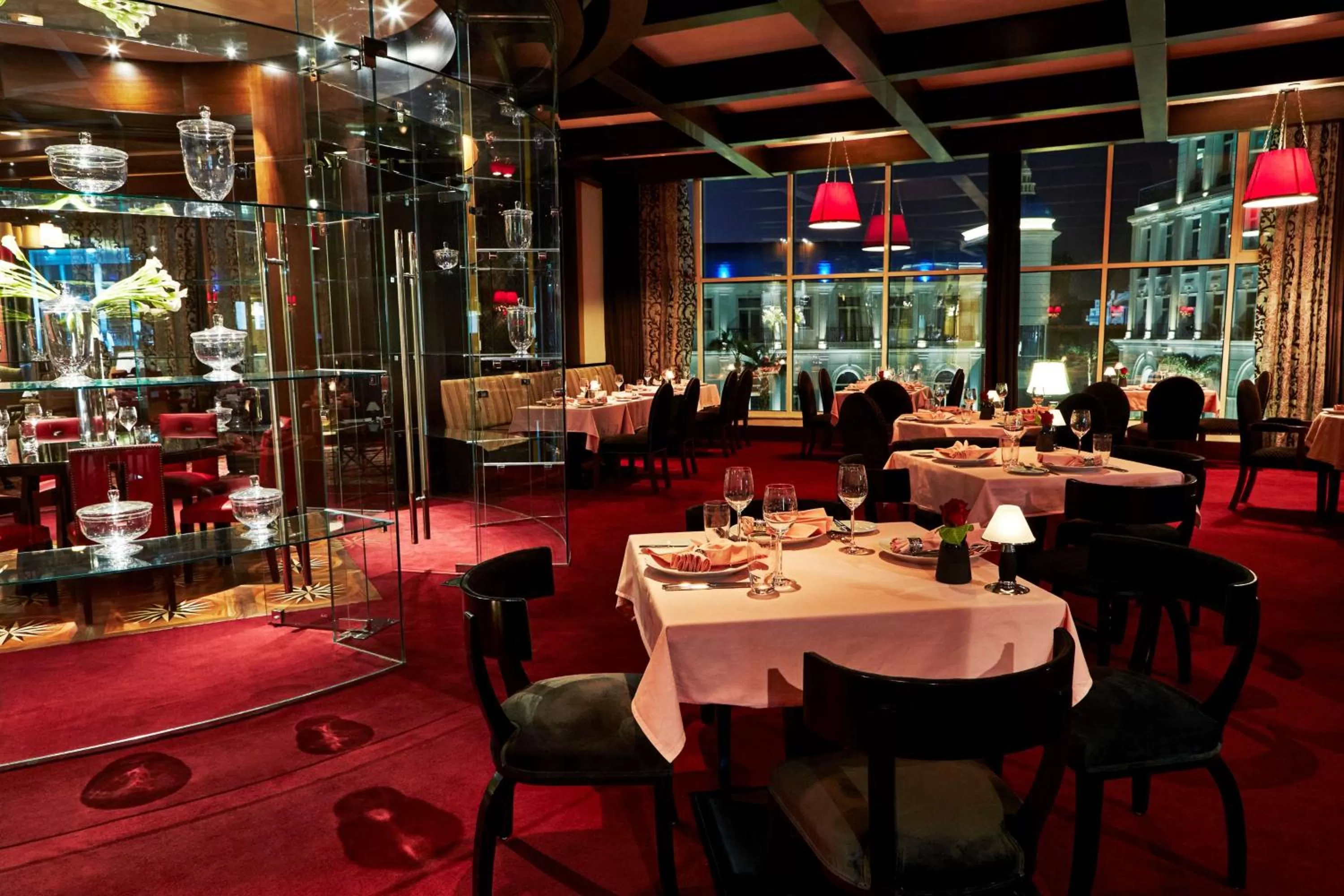 Restaurant/places to eat in Royal Maxim Palace Kempinski Cairo