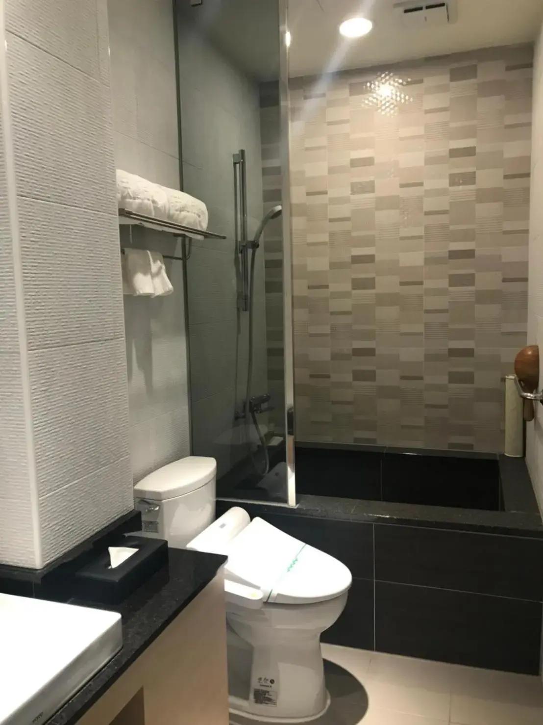 Bathroom in Tianli Hotel